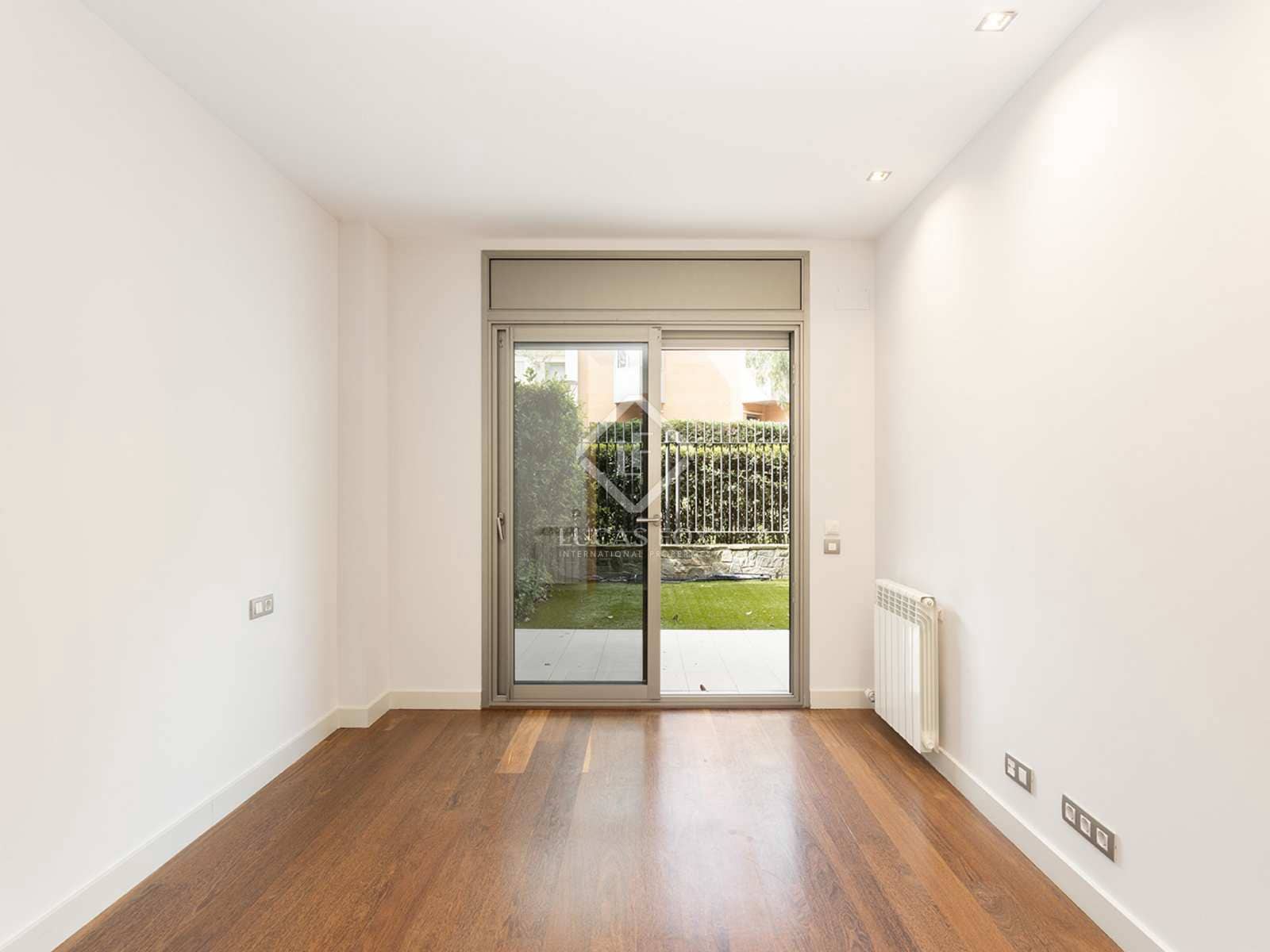 3 sypialnia Apartament na sprzedaż w Miasto Barcelona z garażem - 1 850 000 € (Ref: 8237335)