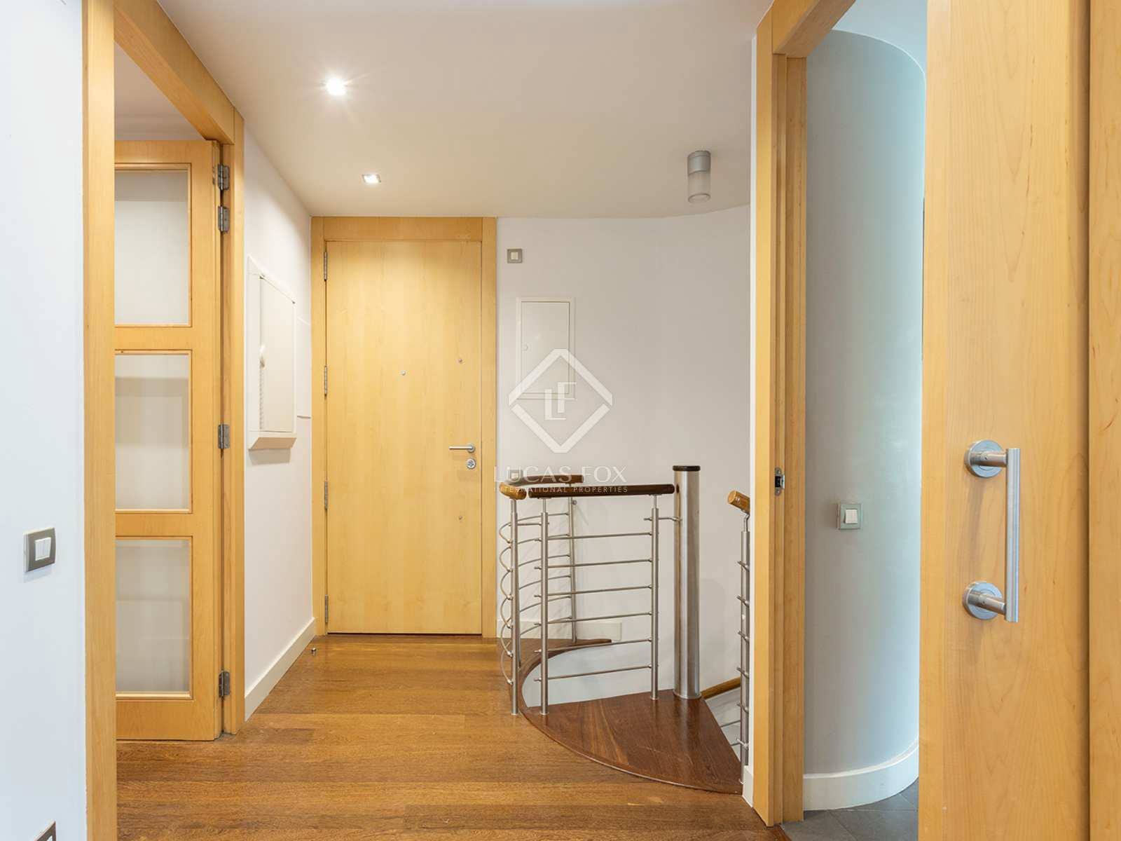 3 sypialnia Apartament na sprzedaż w Miasto Barcelona z garażem - 1 850 000 € (Ref: 8237335)