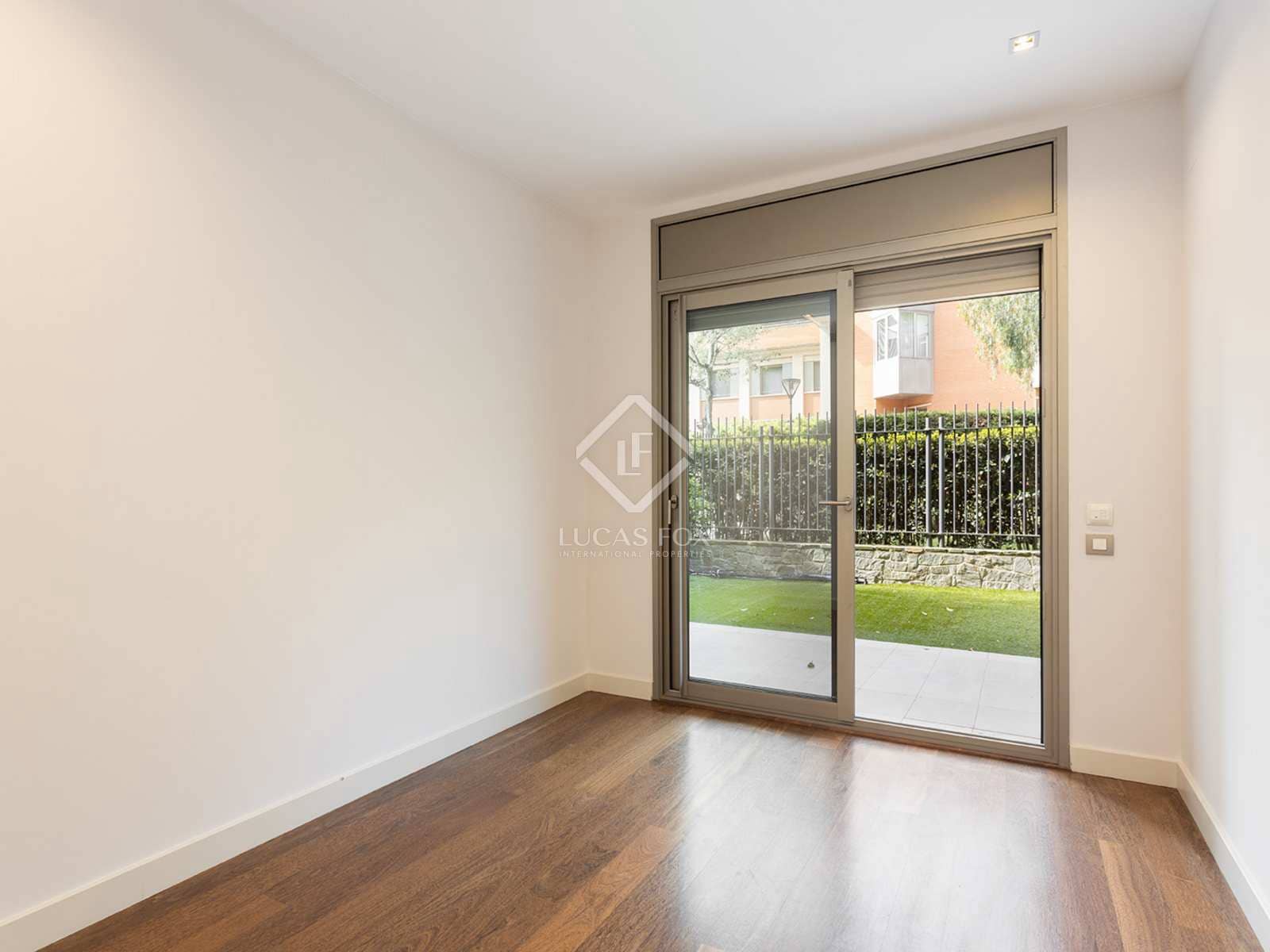 3 sypialnia Apartament na sprzedaż w Miasto Barcelona z garażem - 1 850 000 € (Ref: 8237335)