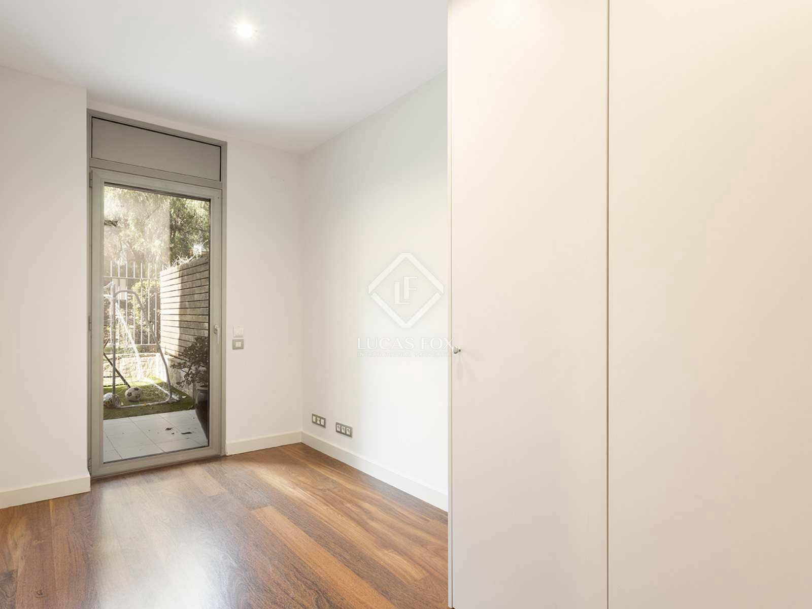 3 sypialnia Apartament na sprzedaż w Miasto Barcelona z garażem - 1 850 000 € (Ref: 8237335)