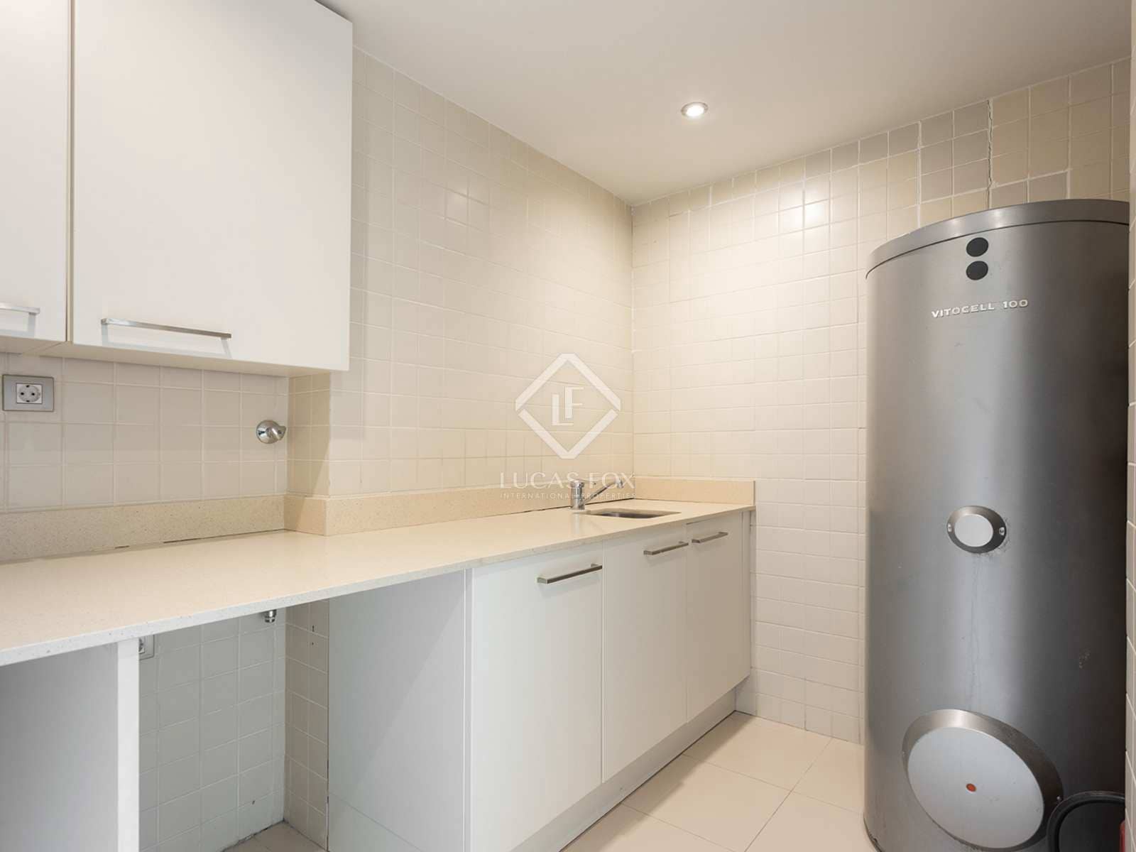 3 sypialnia Apartament na sprzedaż w Miasto Barcelona z garażem - 1 850 000 € (Ref: 8237335)