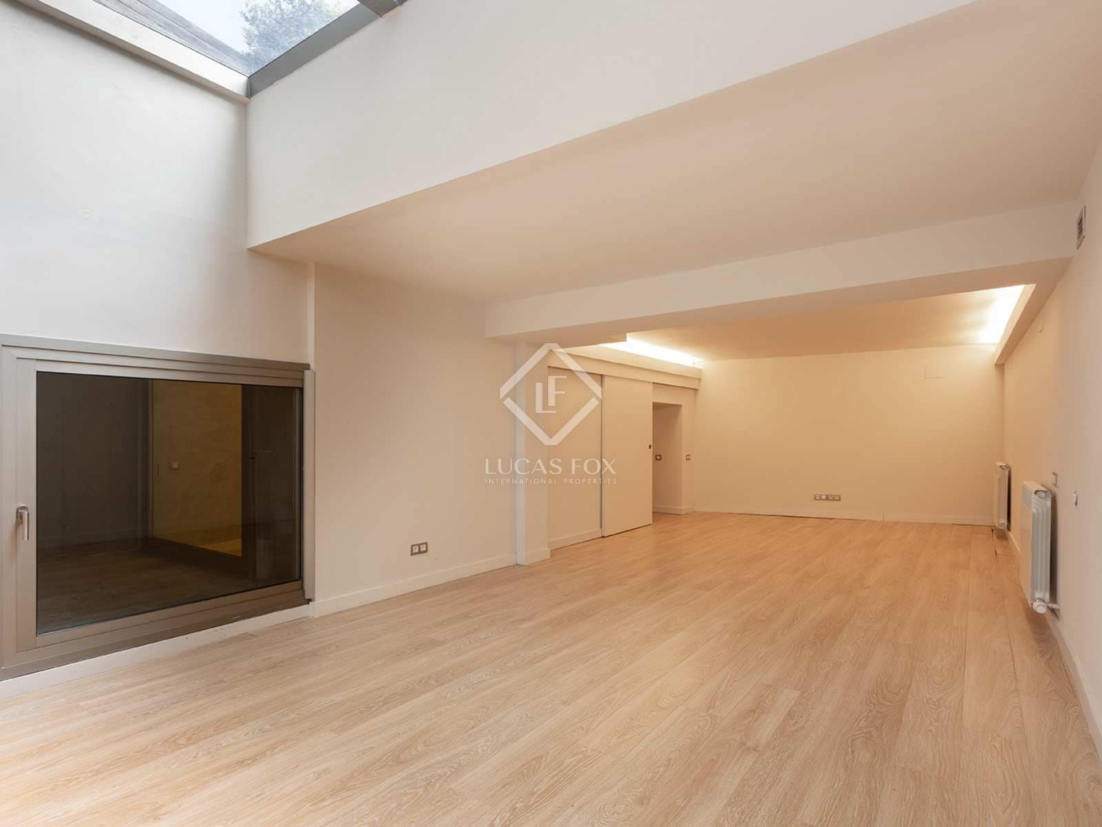 3 sypialnia Apartament na sprzedaż w Miasto Barcelona z garażem - 1 850 000 € (Ref: 8237335)
