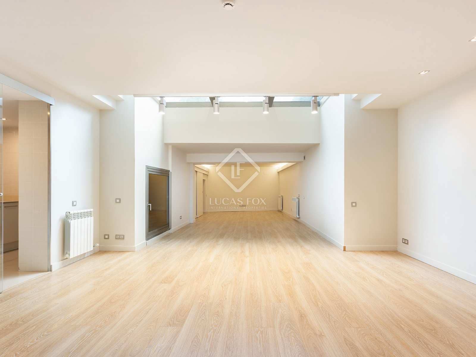 3 sypialnia Apartament na sprzedaż w Miasto Barcelona z garażem - 1 850 000 € (Ref: 8237335)