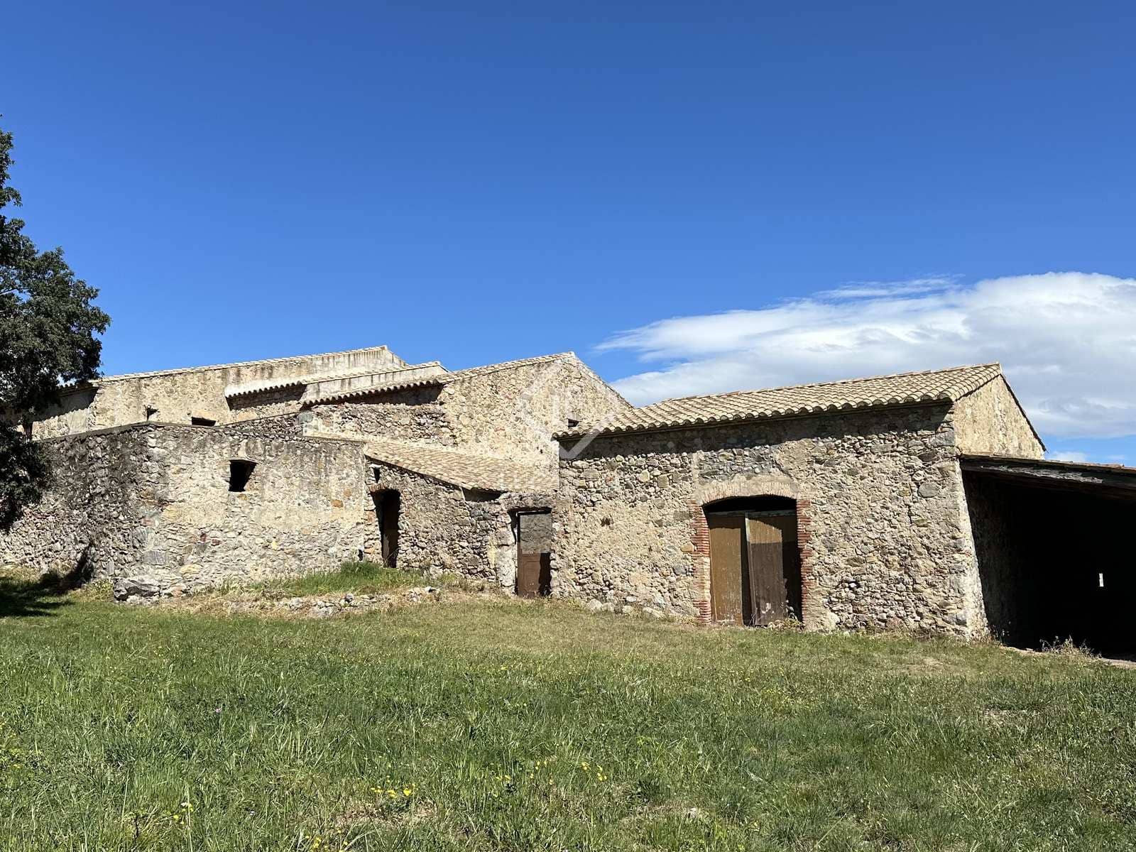 7 soveværelse Finca/Landehus til salg i Darnius - € 900.000 (Ref: 8237336)