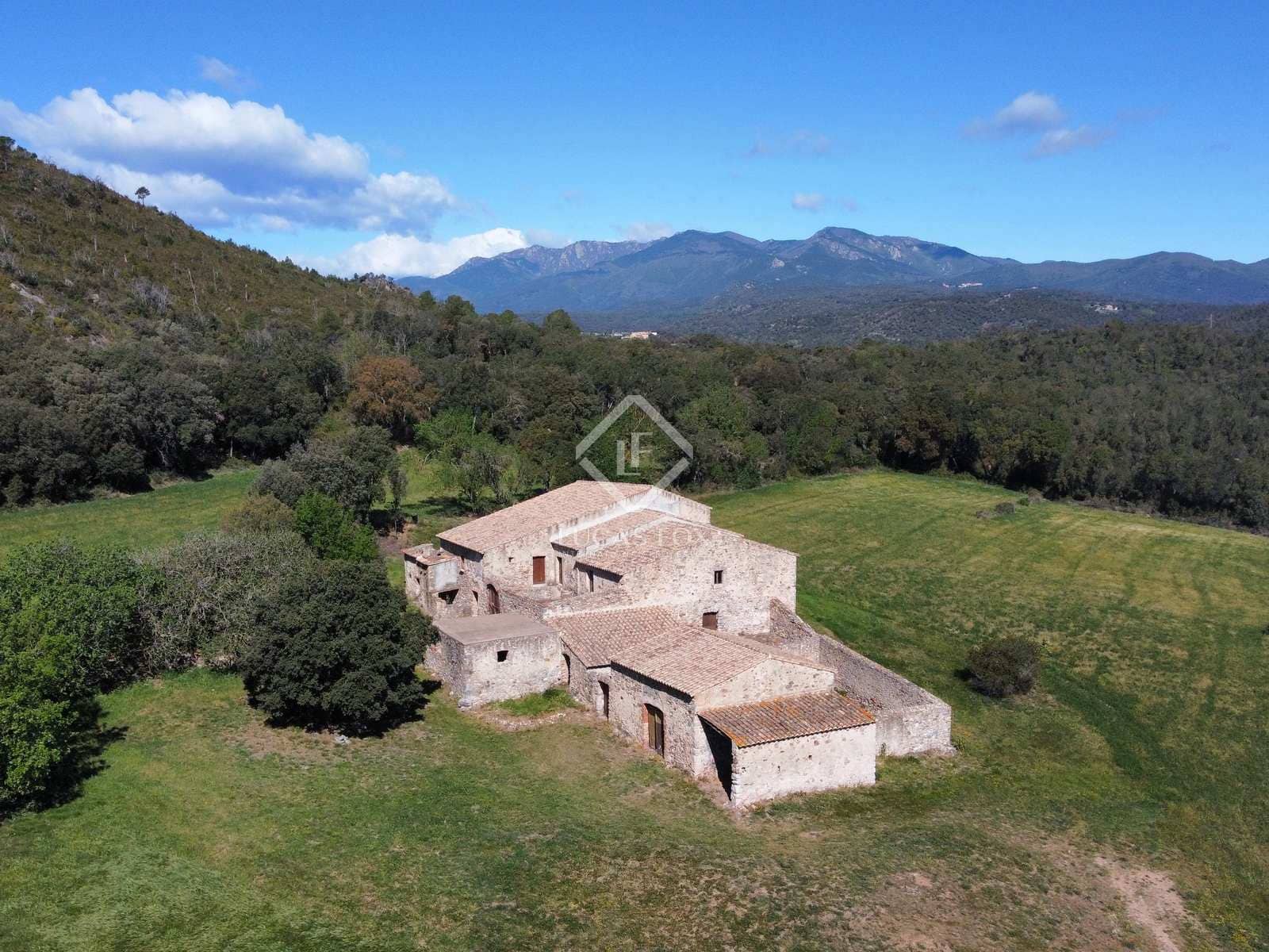 7 soveværelse Finca/Landehus til salg i Darnius - € 900.000 (Ref: 8237336)