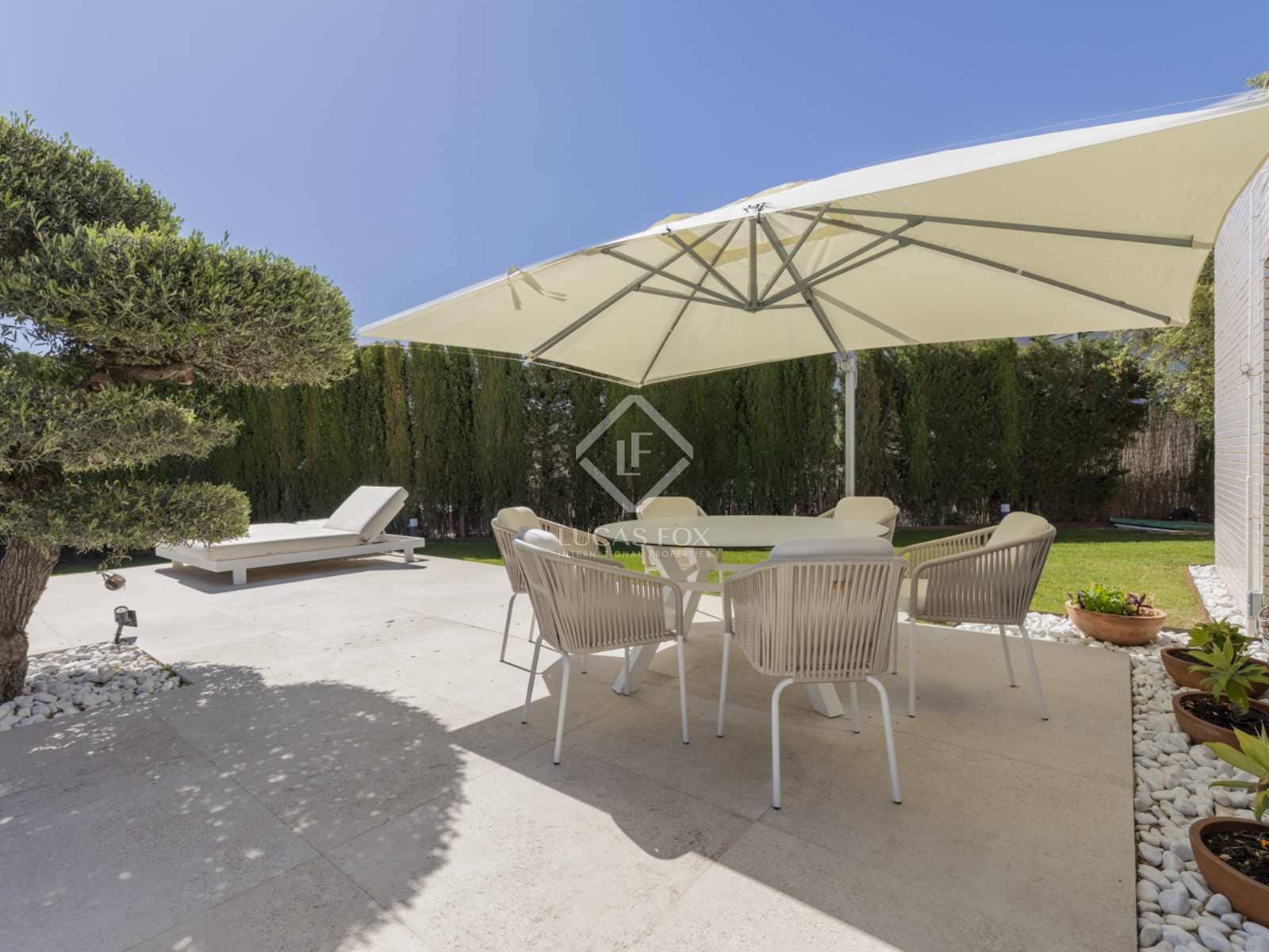 6 soverom Villa til salgs i Boadilla del Monte med svømmebasseng garasje - € 1 595 000 (Ref: 8237588)