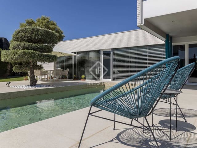 6 slaapkamer Villa te koop in Boadilla del Monte met zwembad garage - € 1.595.000 (Ref: 8237588)