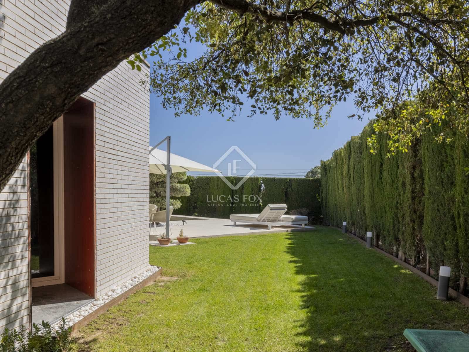 6 soverom Villa til salgs i Boadilla del Monte med svømmebasseng garasje - € 1 595 000 (Ref: 8237588)