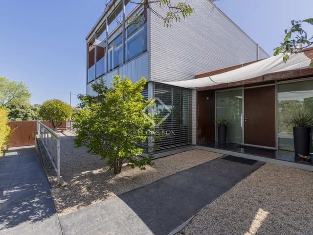 6 slaapkamer Villa te koop in Boadilla del Monte met zwembad garage - € 1.595.000 (Ref: 8237588)