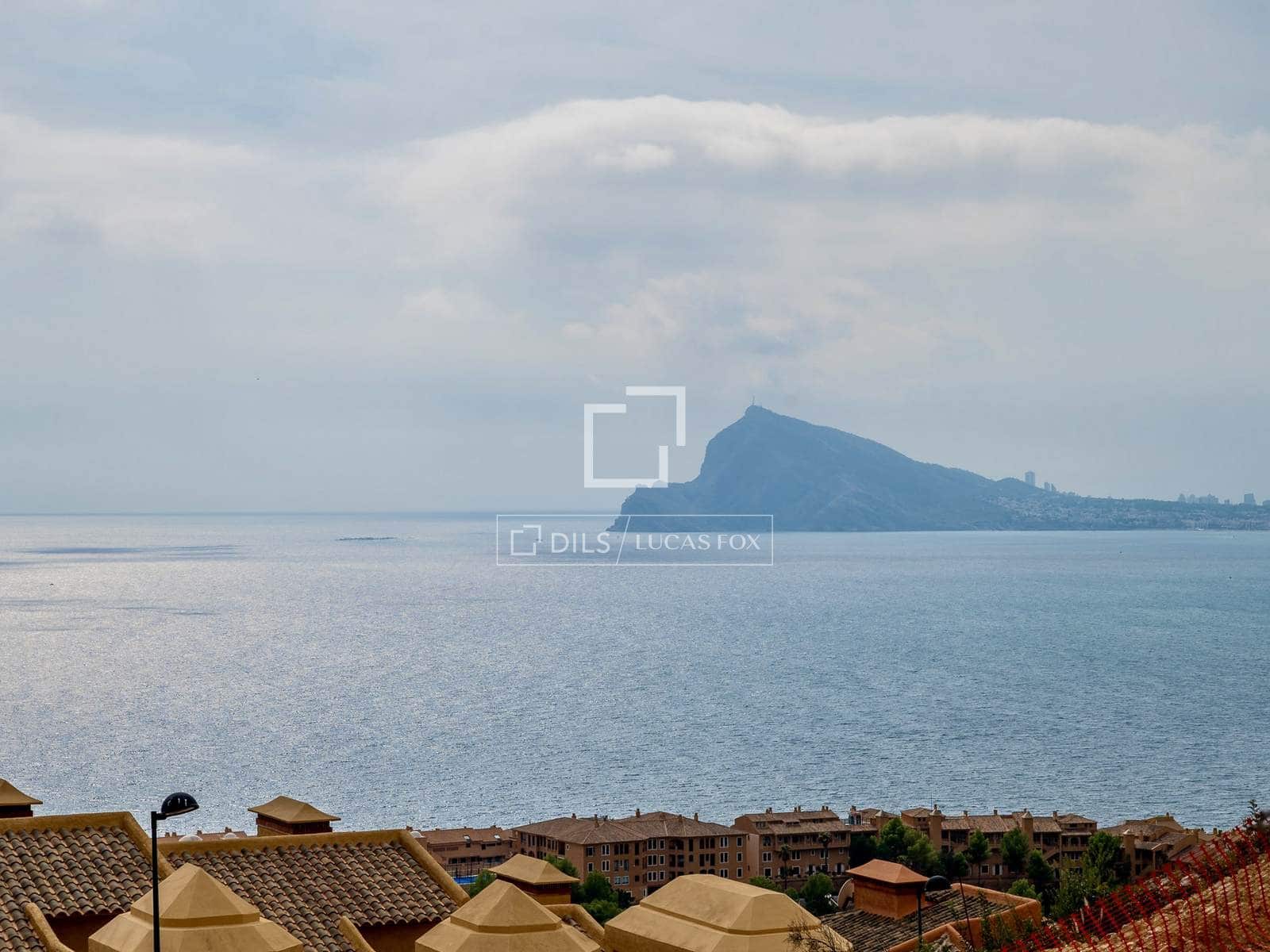 2 bedroom Apartment for sale in Altea with pool garage - € 549,000 (Ref: 8241170)