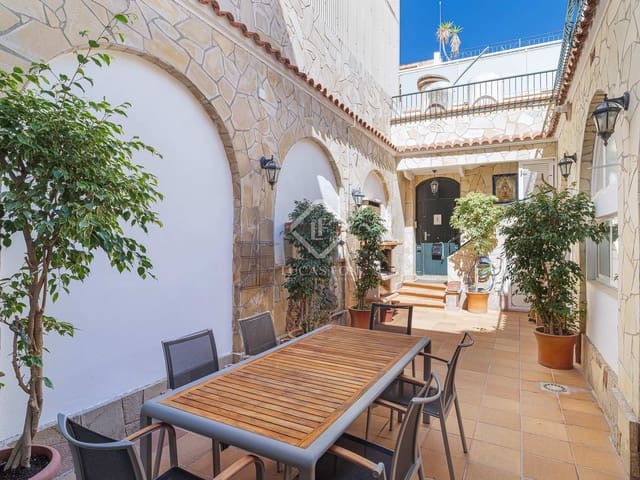 6 quarto Moradia para venda em El Masnou - 1 100 000 € (Ref: 8241173)