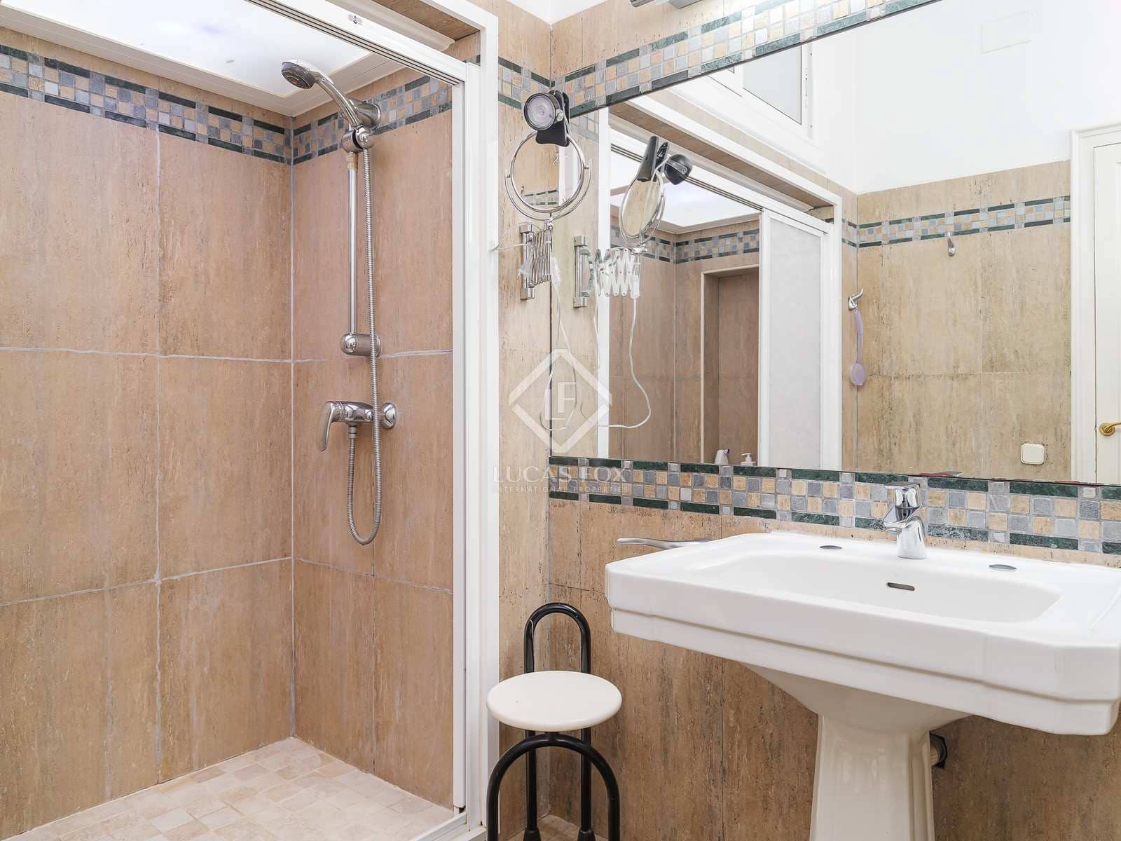 6 quarto Moradia para venda em El Masnou - 1 100 000 € (Ref: 8241173)