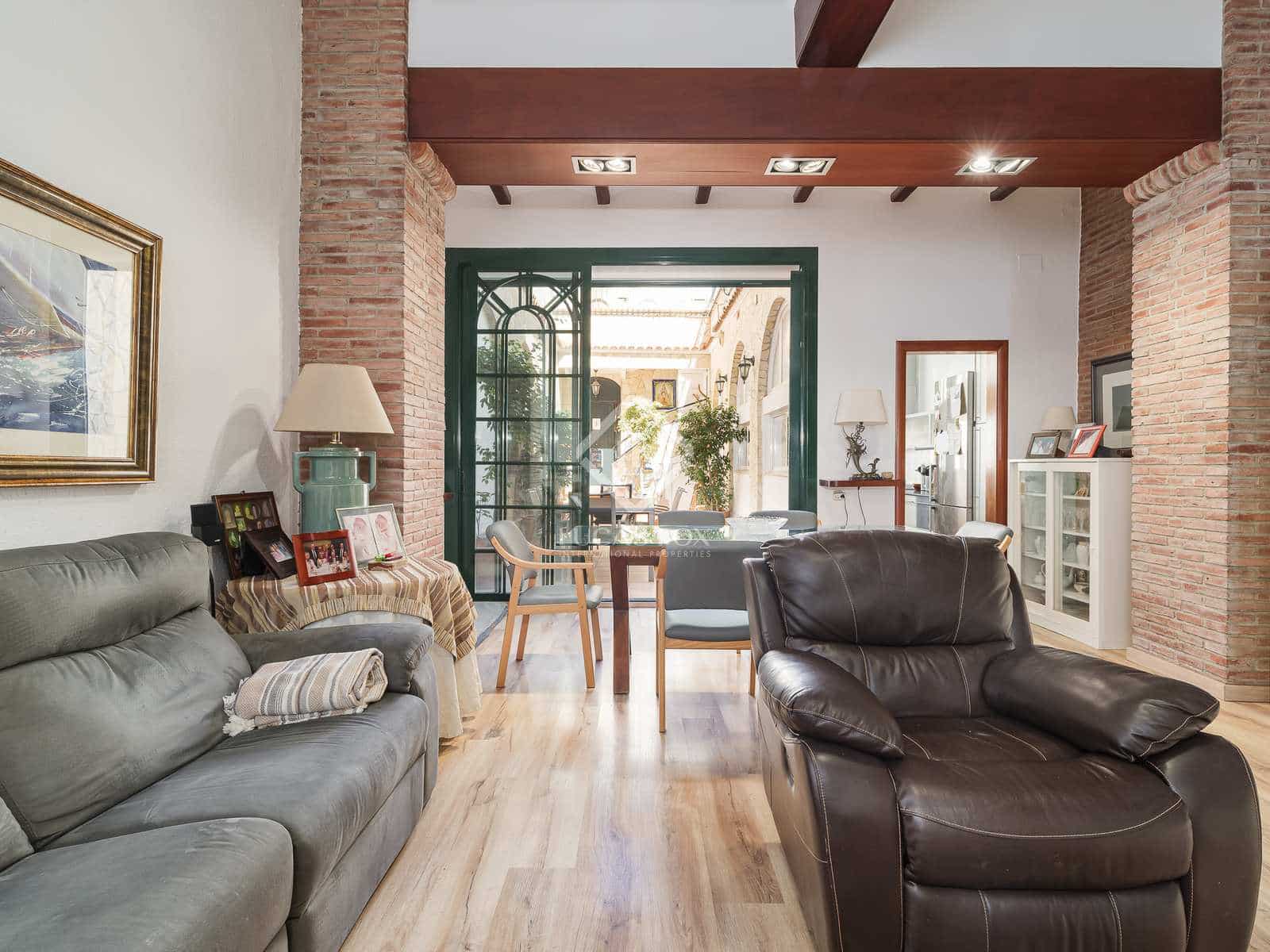 6 quarto Moradia para venda em El Masnou - 1 100 000 € (Ref: 8241173)