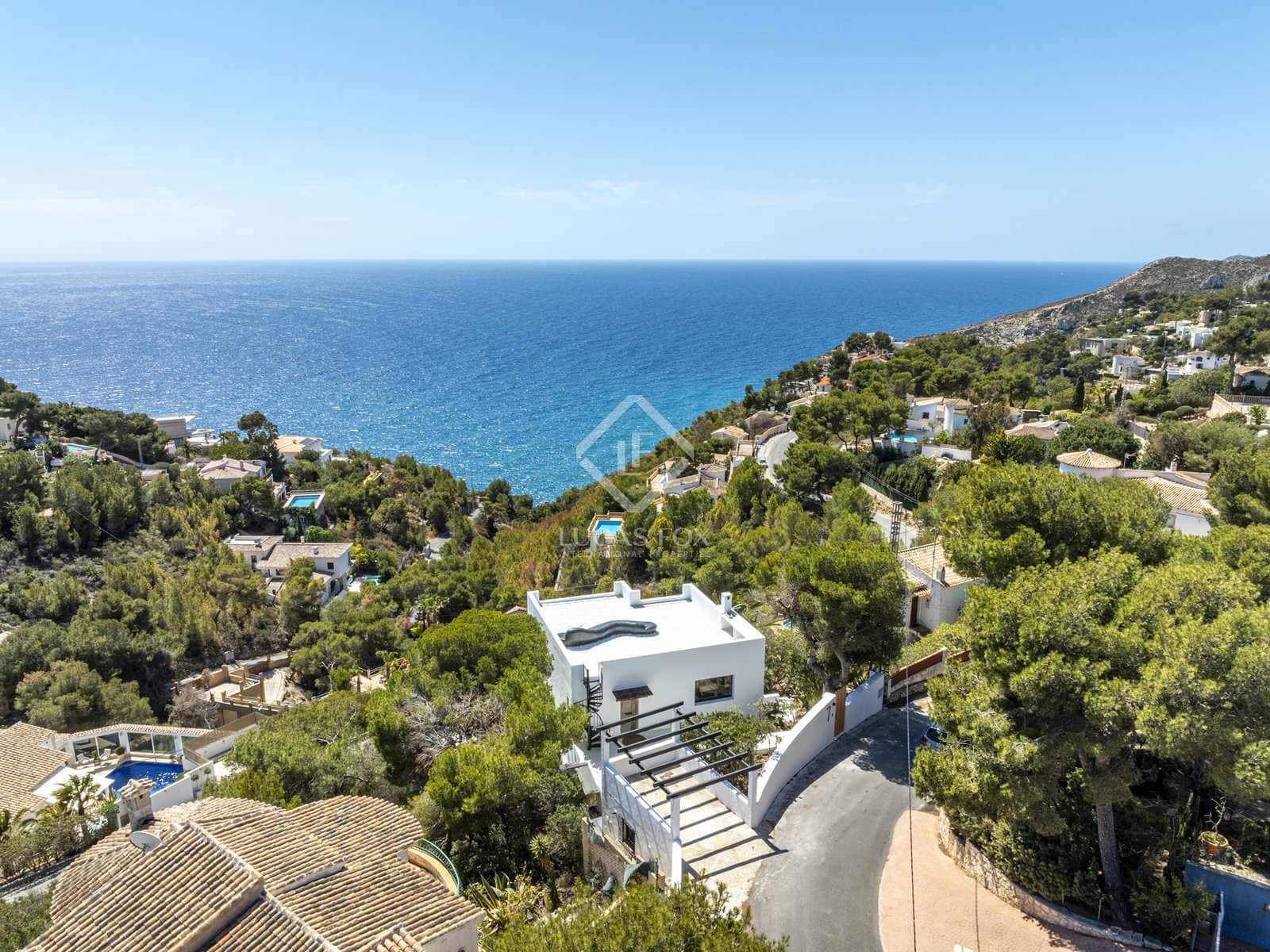 4 Zimmer Villa zu verkaufen in Javea / Xabia mit Pool Garage - 1.490.000 € (Ref: 8241508)