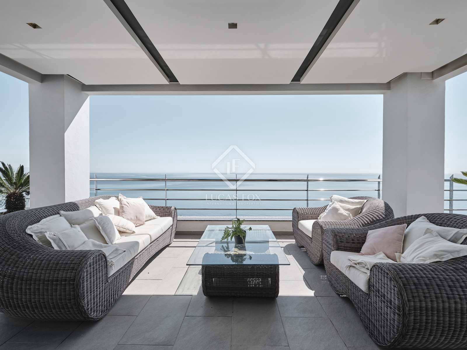 5 soverom Villa til salgs i Manilva med svømmebasseng garasje - € 3 295 000 (Ref: 8242695)