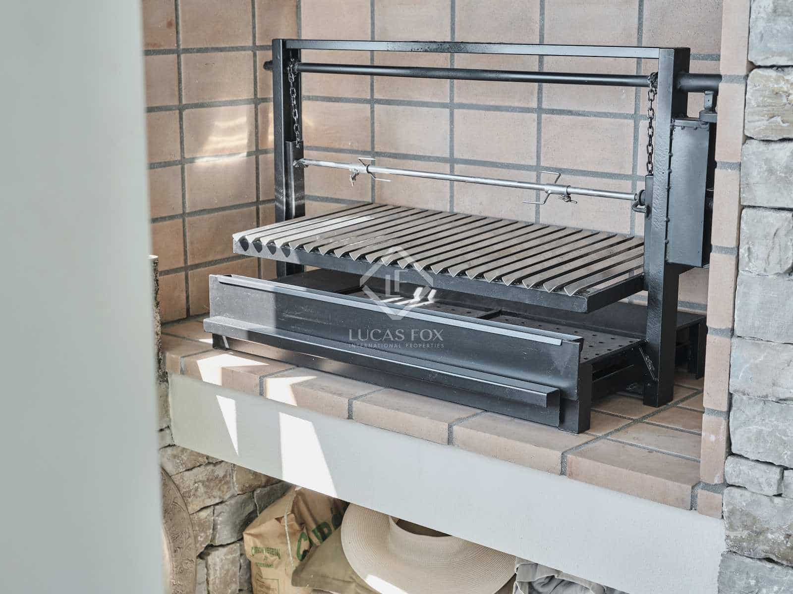 5 soverom Villa til salgs i Manilva med svømmebasseng garasje - € 3 295 000 (Ref: 8242695)