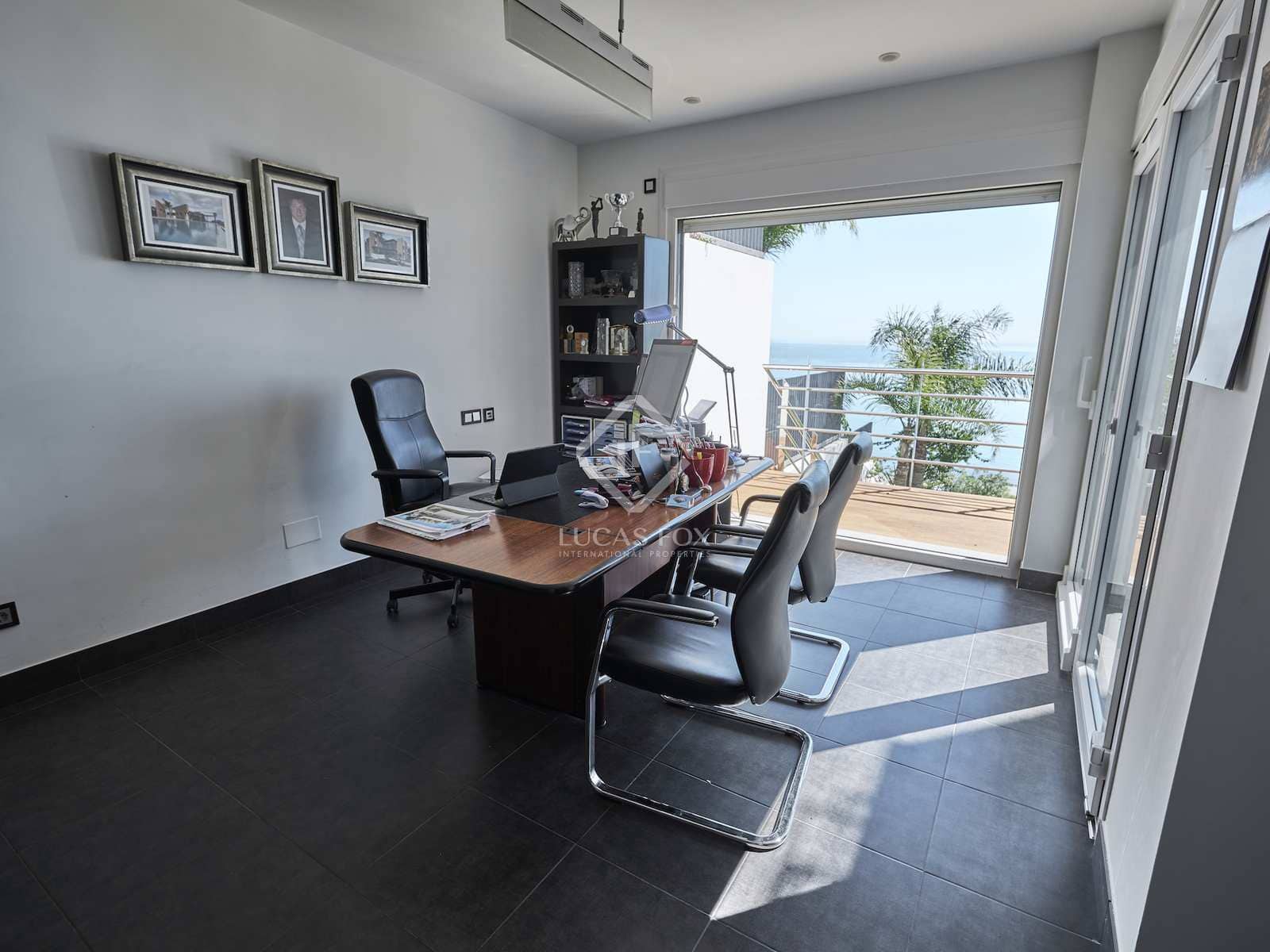 5 soverom Villa til salgs i Manilva med svømmebasseng garasje - € 3 295 000 (Ref: 8242695)