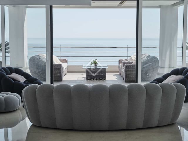 5 soverom Villa til salgs i Manilva med svømmebasseng garasje - € 3 295 000 (Ref: 8242695)