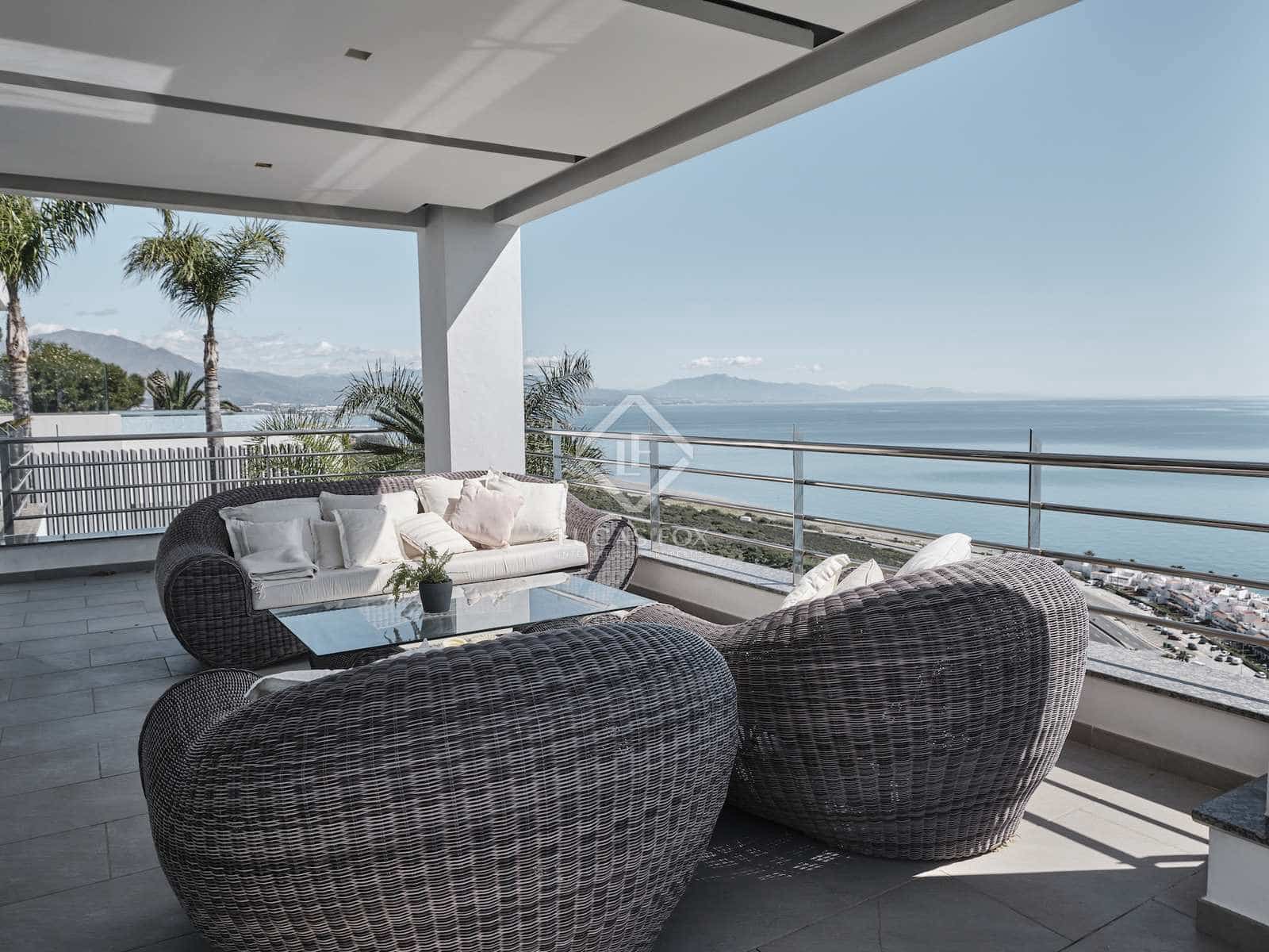 5 soverom Villa til salgs i Manilva med svømmebasseng garasje - € 3 295 000 (Ref: 8242695)