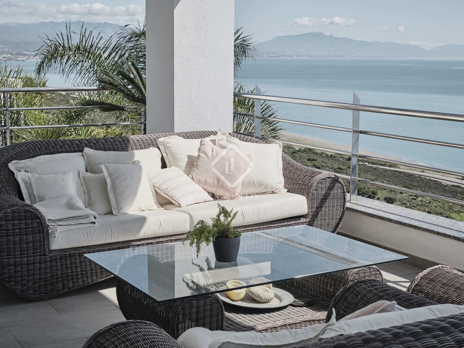 5 soverom Villa til salgs i Manilva med svømmebasseng garasje - € 3 295 000 (Ref: 8242695)