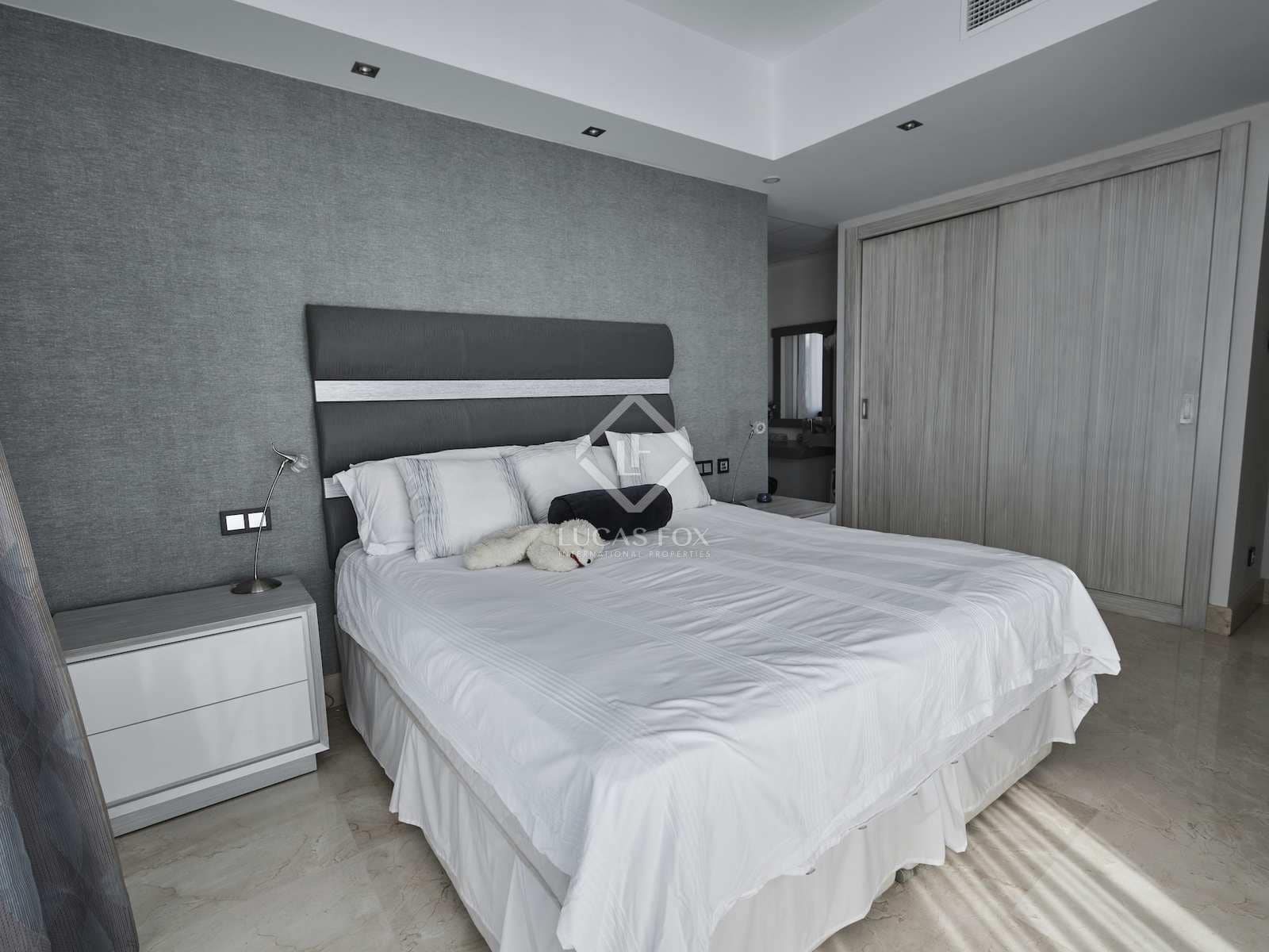 5 soverom Villa til salgs i Manilva med svømmebasseng garasje - € 3 295 000 (Ref: 8242695)