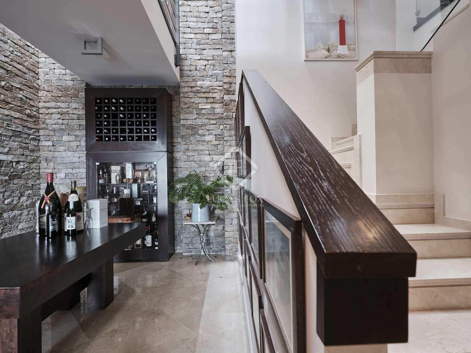 5 soverom Villa til salgs i Manilva med svømmebasseng garasje - € 3 295 000 (Ref: 8242695)