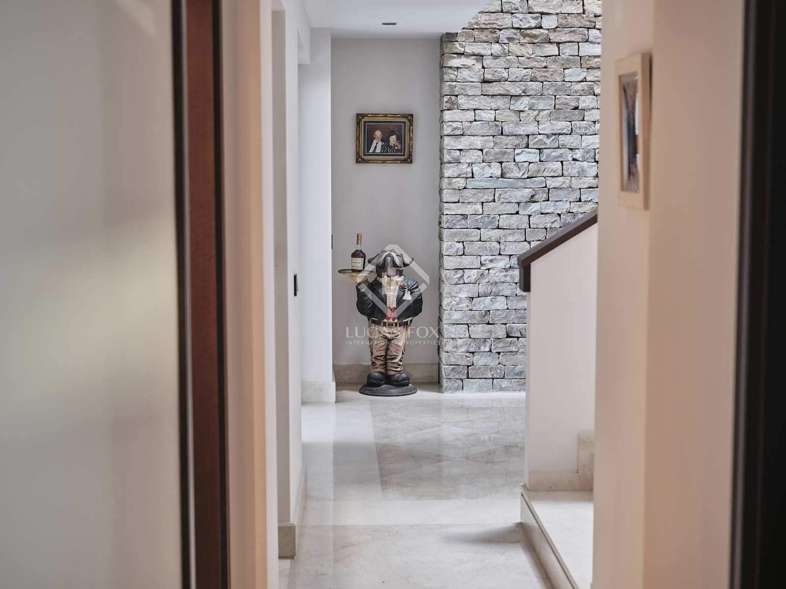 5 soverom Villa til salgs i Manilva med svømmebasseng garasje - € 3 295 000 (Ref: 8242695)