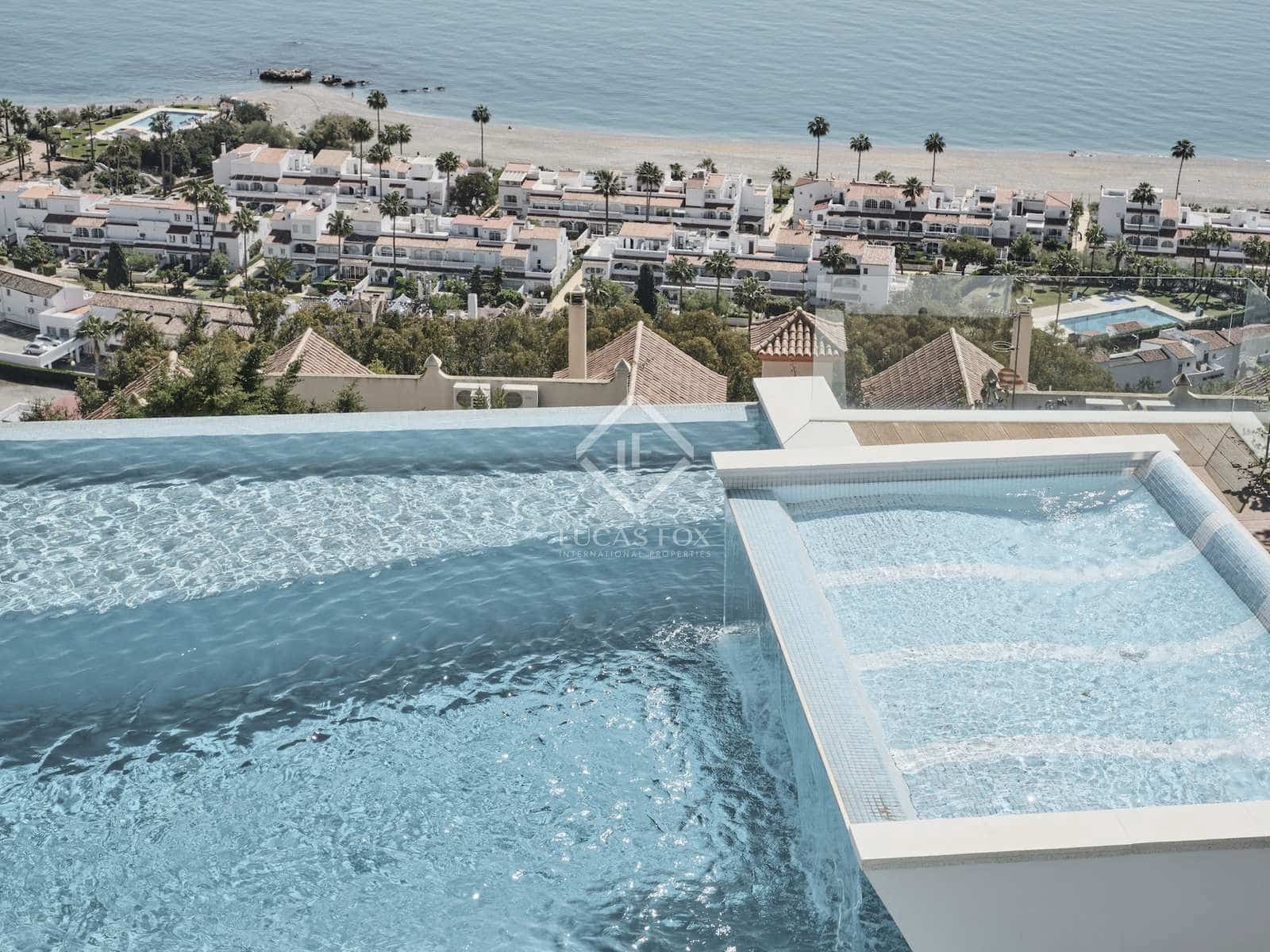 5 soverom Villa til salgs i Manilva med svømmebasseng garasje - € 3 295 000 (Ref: 8242695)