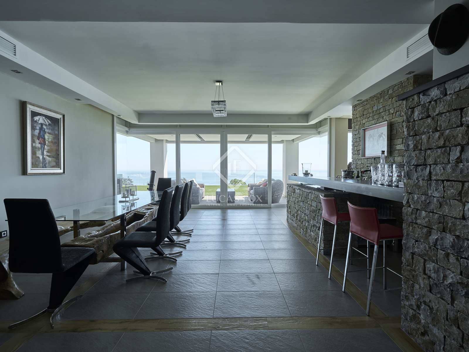 5 soverom Villa til salgs i Manilva med svømmebasseng garasje - € 3 295 000 (Ref: 8242695)