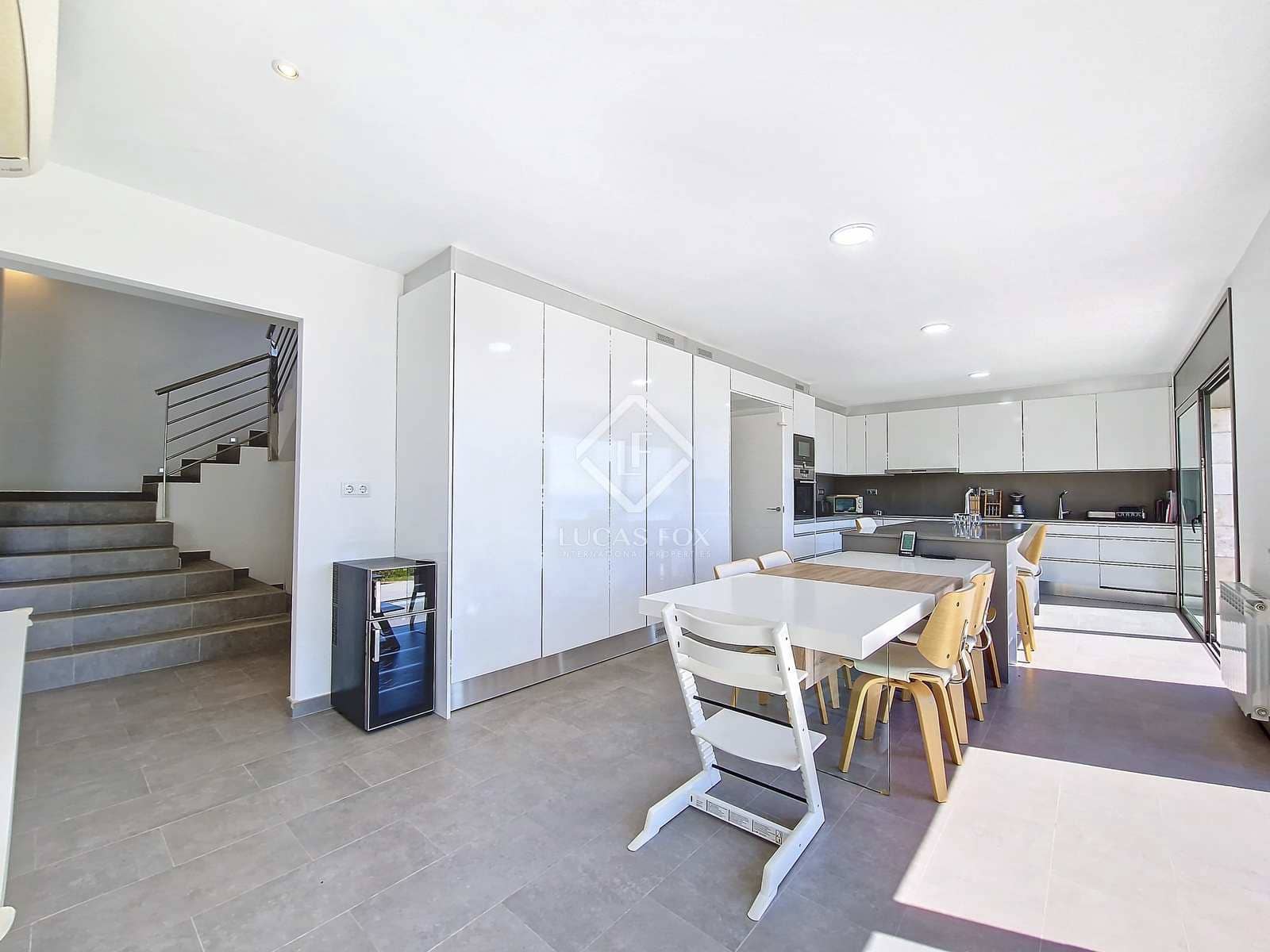 5 soveværelse Villa til leje i Vilanova i la Geltru med garage - € 8.000 (Ref: 8243514)