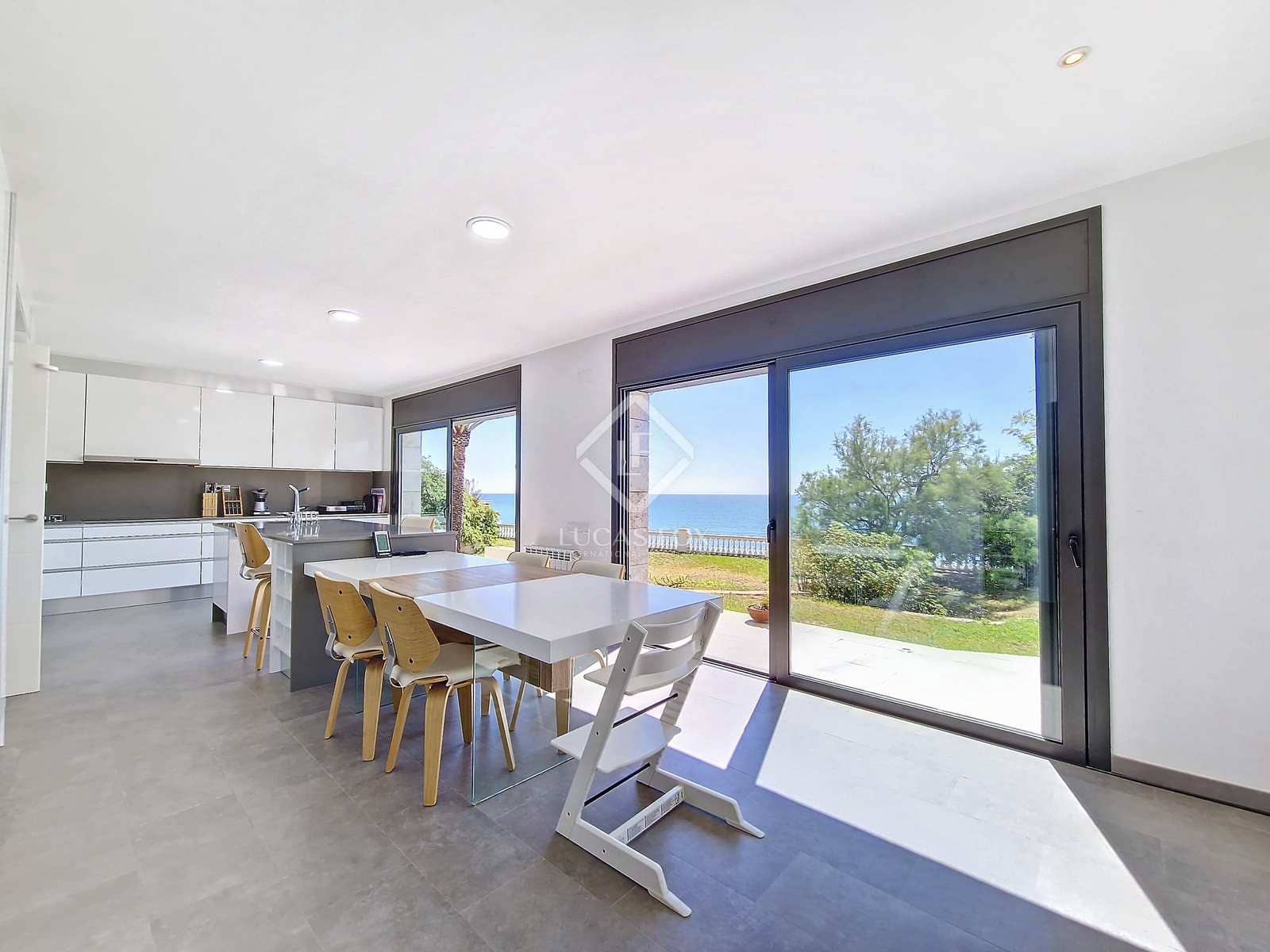 5 soveværelse Villa til leje i Vilanova i la Geltru med garage - € 8.000 (Ref: 8243514)