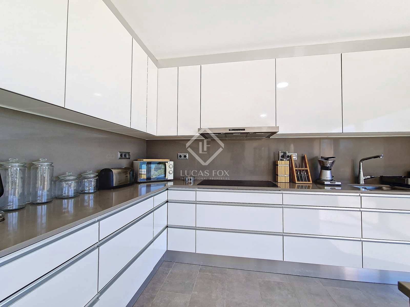 5 soveværelse Villa til leje i Vilanova i la Geltru med garage - € 8.000 (Ref: 8243514)