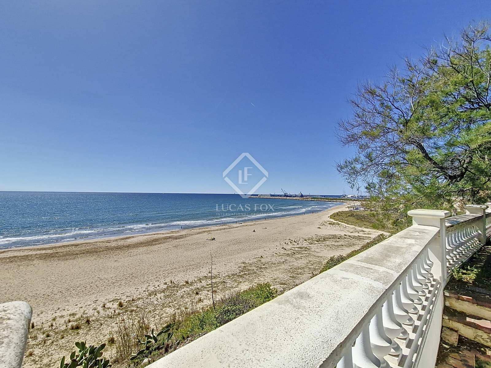 5 soveværelse Villa til leje i Vilanova i la Geltru med garage - € 8.000 (Ref: 8243514)