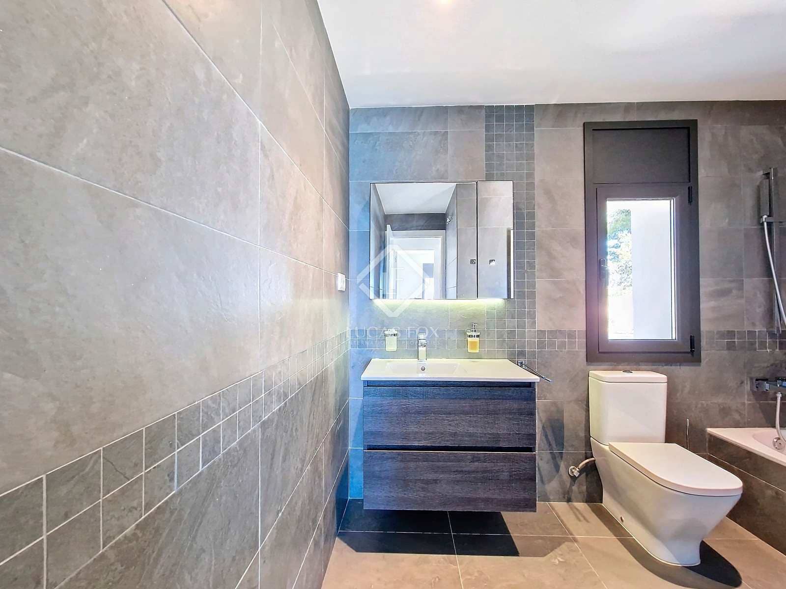 5 soveværelse Villa til leje i Vilanova i la Geltru med garage - € 8.000 (Ref: 8243514)