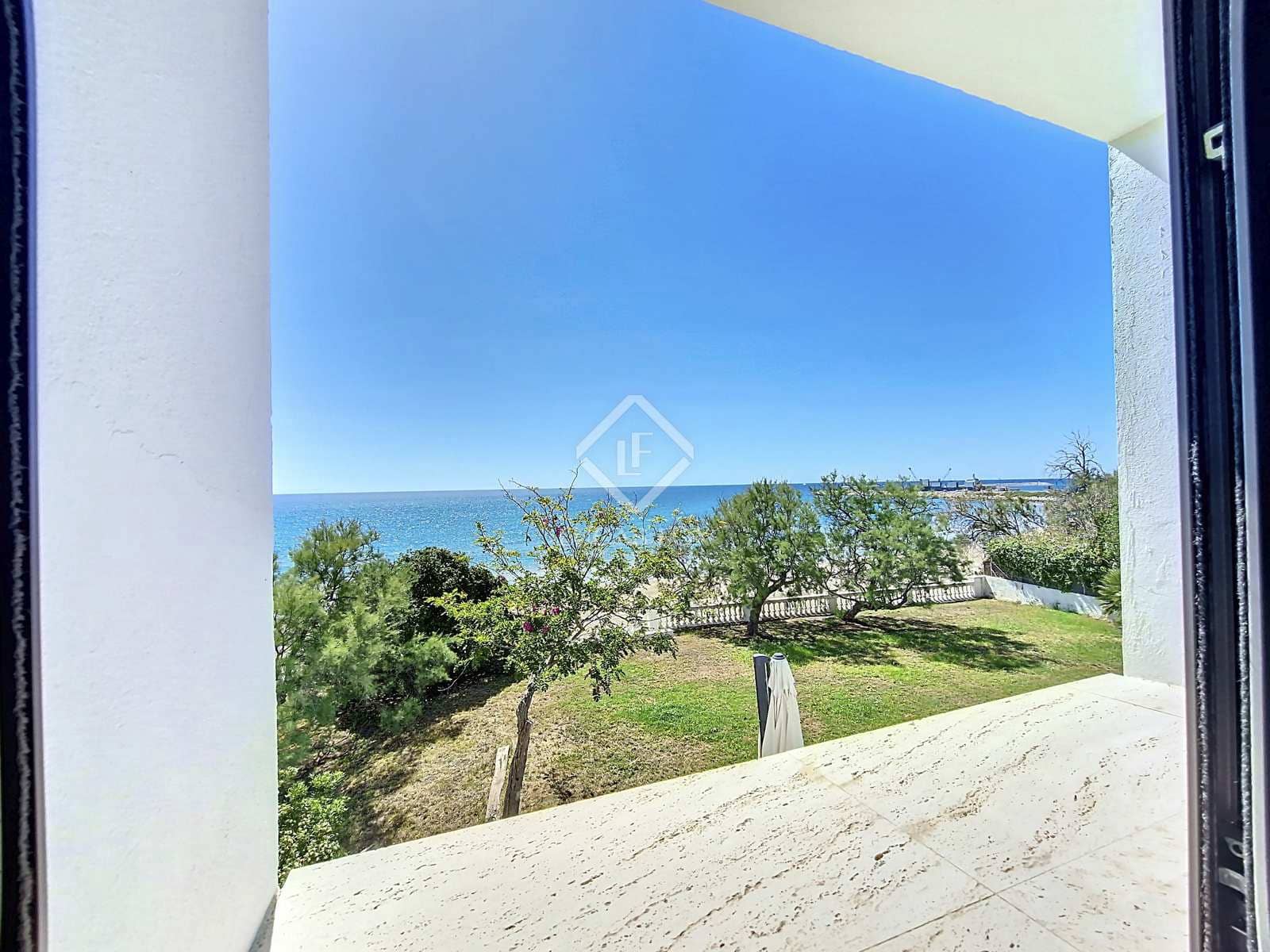 5 soveværelse Villa til leje i Vilanova i la Geltru med garage - € 8.000 (Ref: 8243514)