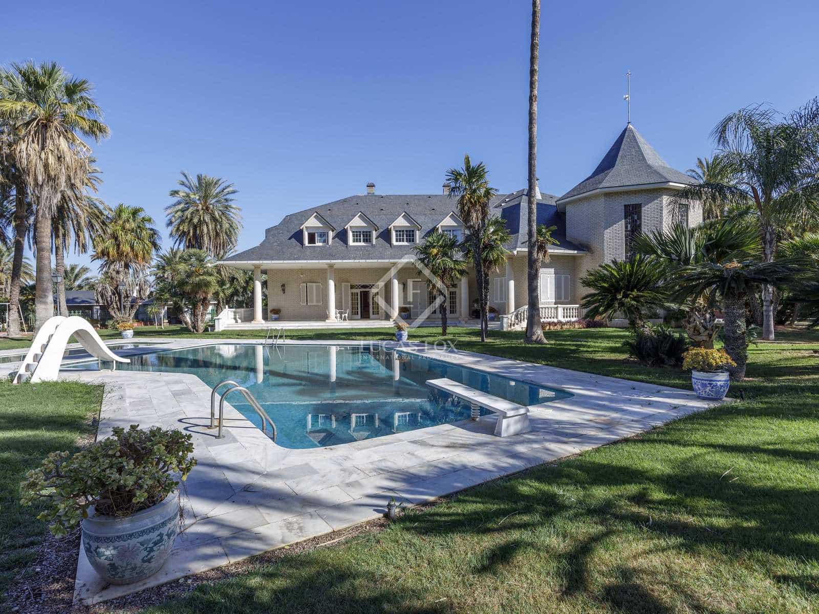 7 soveværelse Villa til salg i La Pobla de Vallbona med swimmingpool garage - € 1.950.000 (Ref: 8244413)