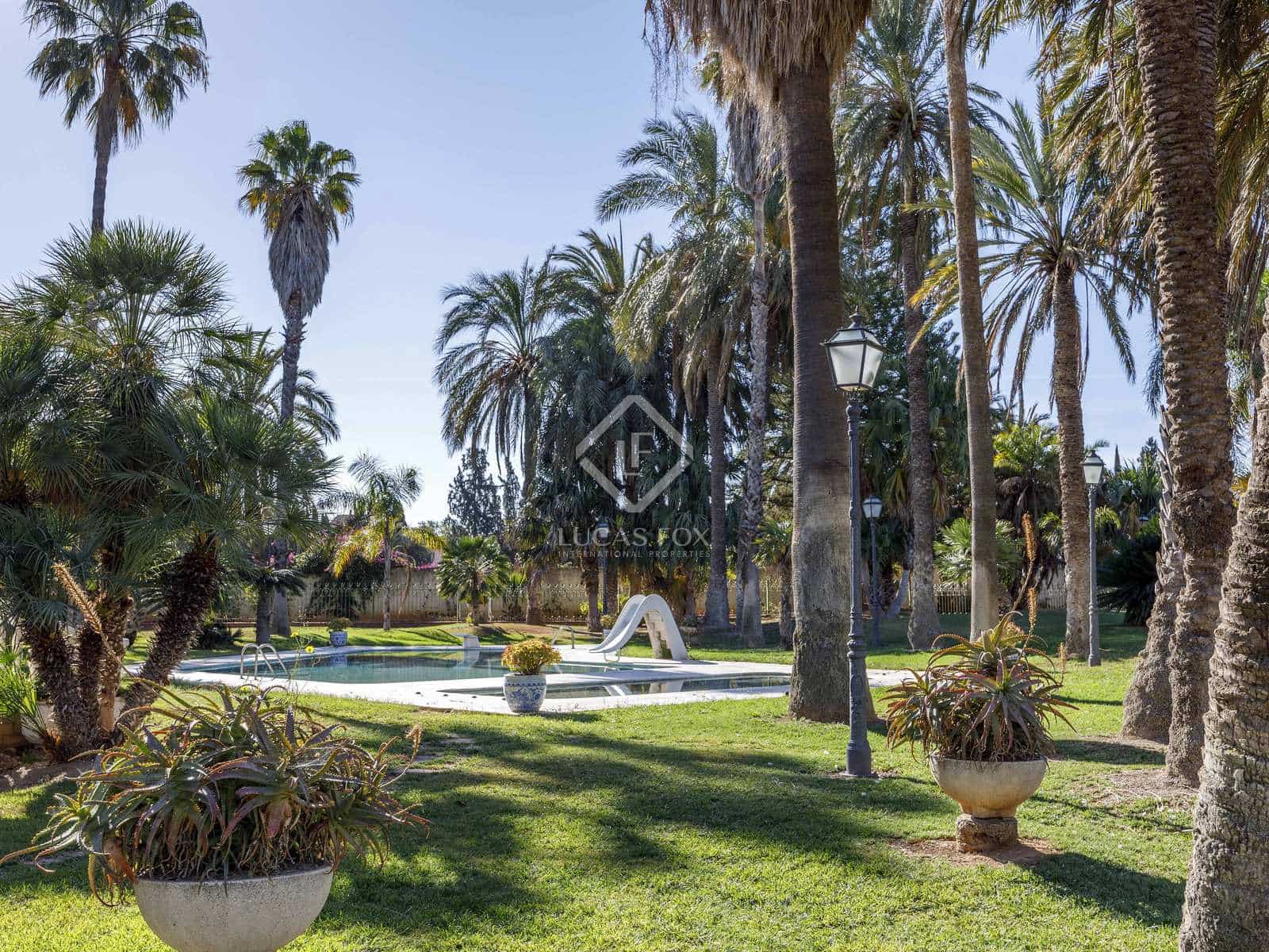 7 soveværelse Villa til salg i La Pobla de Vallbona med swimmingpool garage - € 1.950.000 (Ref: 8244413)