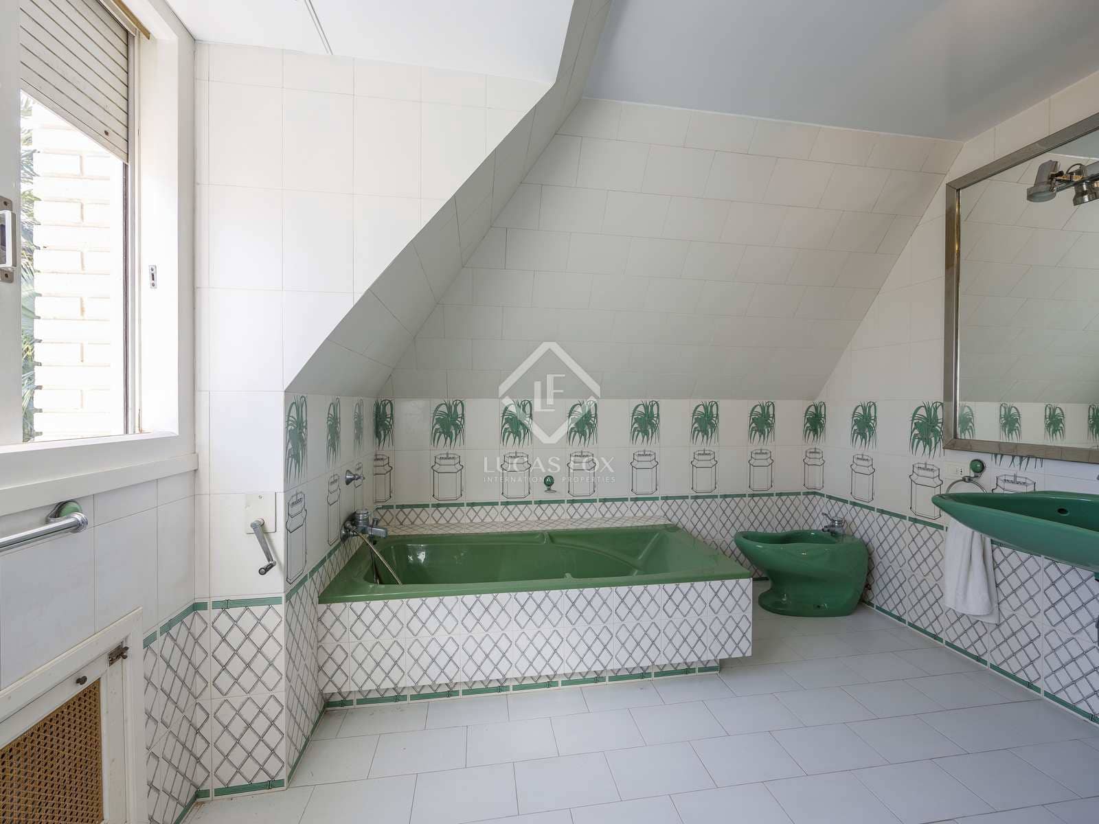 7 soveværelse Villa til salg i La Pobla de Vallbona med swimmingpool garage - € 1.950.000 (Ref: 8244413)