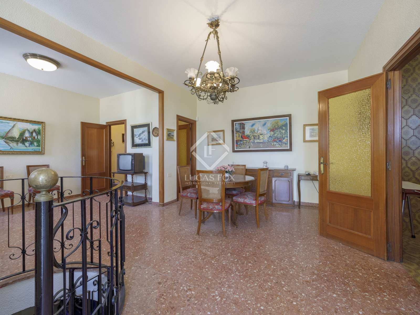 7 soveværelse Villa til salg i La Pobla de Vallbona med swimmingpool garage - € 1.950.000 (Ref: 8244413)