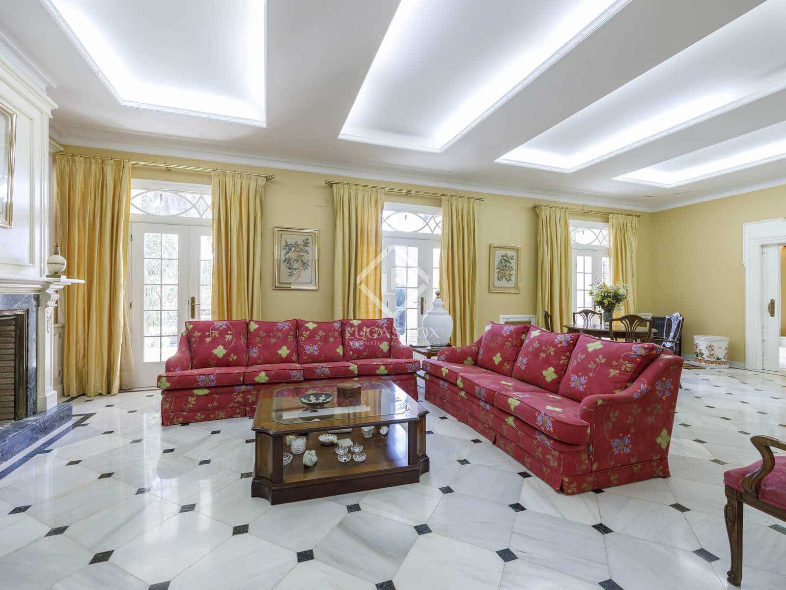 7 soveværelse Villa til salg i La Pobla de Vallbona med swimmingpool garage - € 1.950.000 (Ref: 8244413)