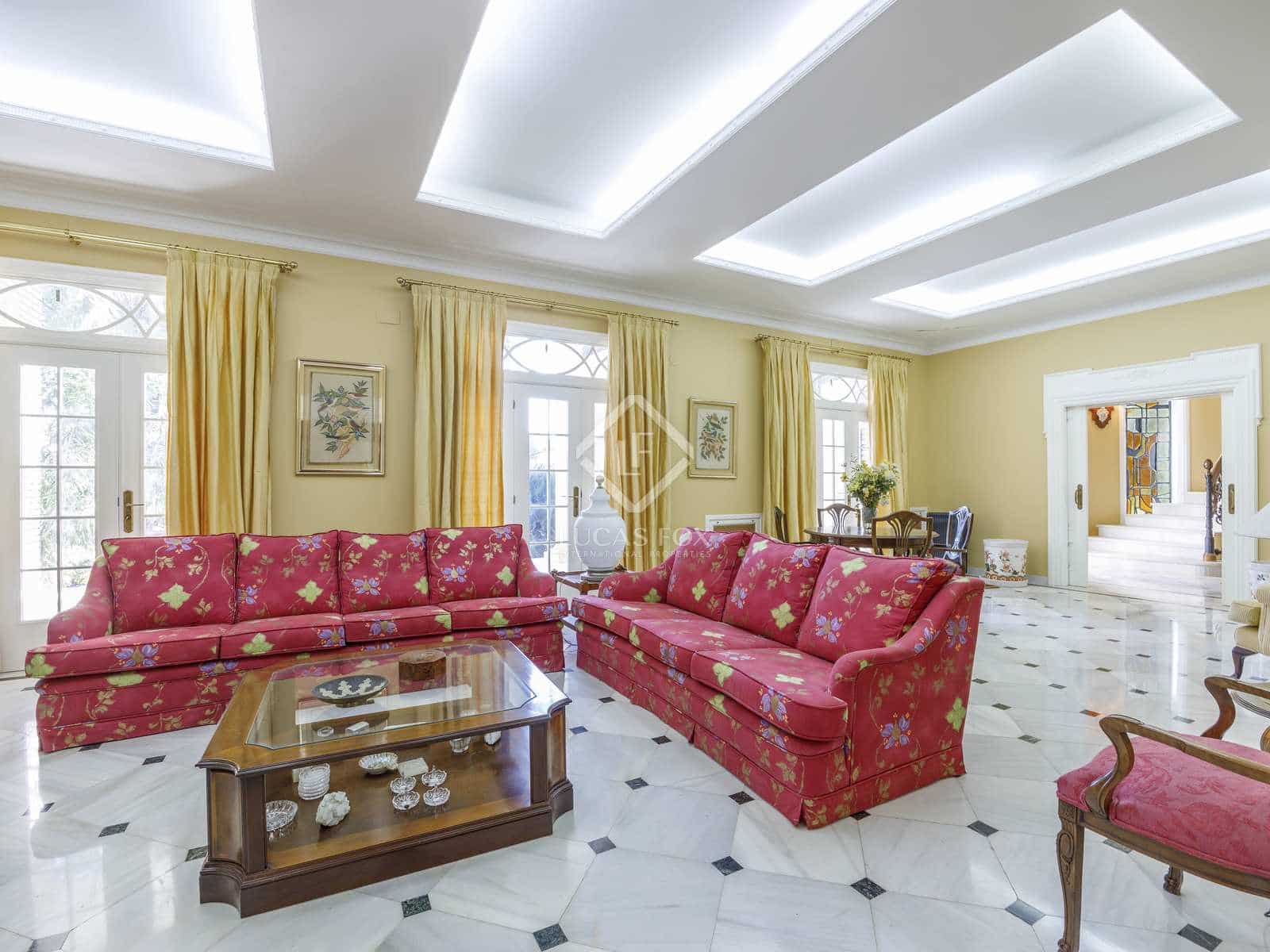 7 soveværelse Villa til salg i La Pobla de Vallbona med swimmingpool garage - € 1.950.000 (Ref: 8244413)