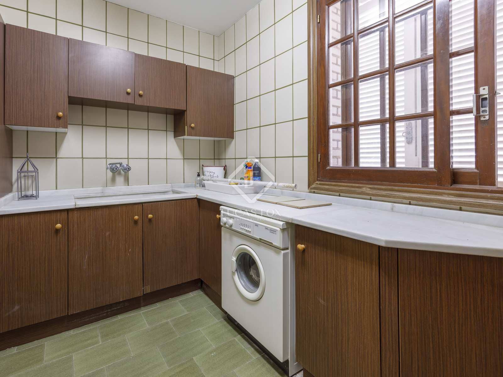 7 soveværelse Villa til salg i La Pobla de Vallbona med swimmingpool garage - € 1.950.000 (Ref: 8244413)