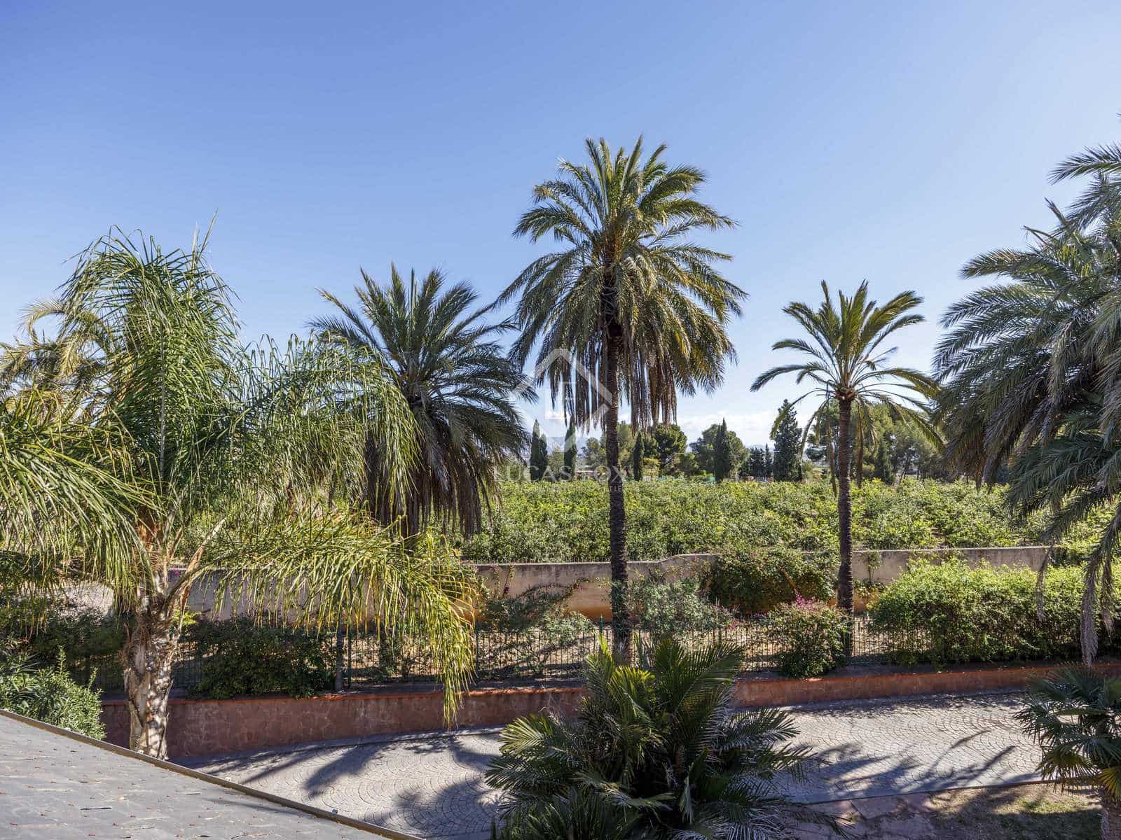 7 soveværelse Villa til salg i La Pobla de Vallbona med swimmingpool garage - € 1.950.000 (Ref: 8244413)