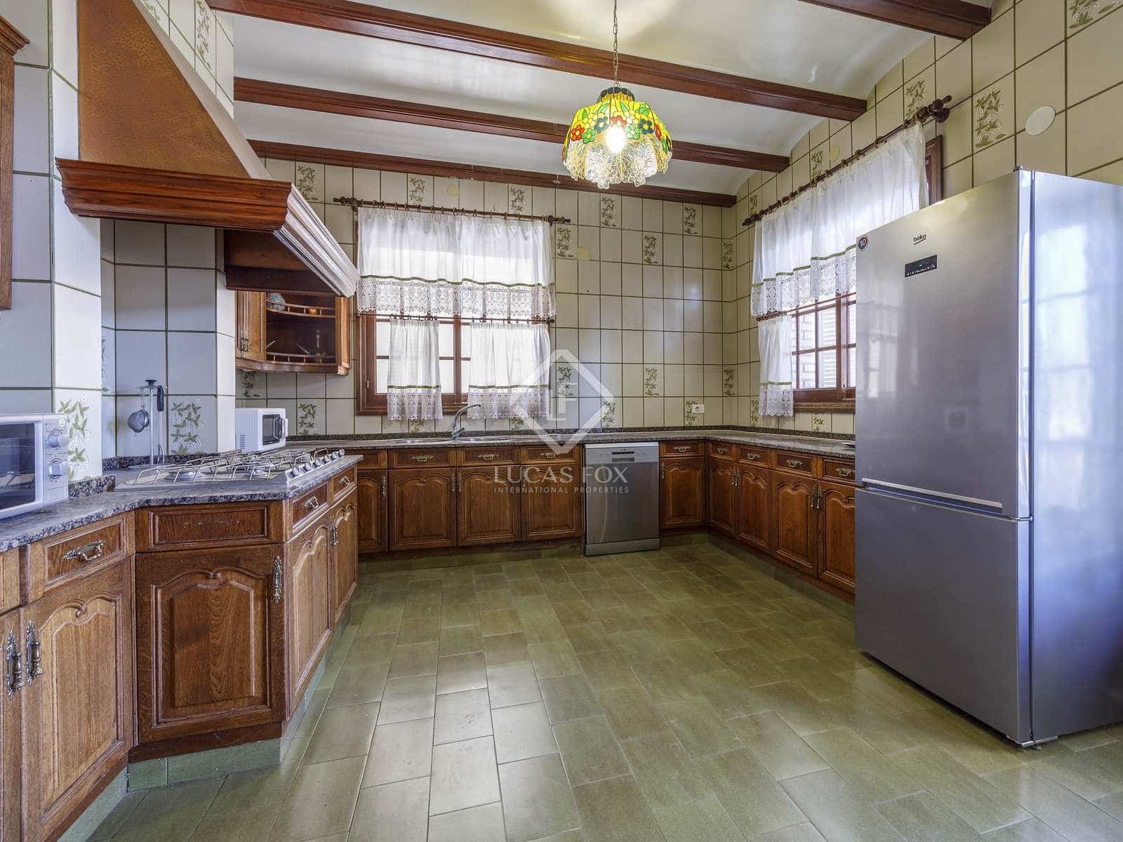 7 soveværelse Villa til salg i La Pobla de Vallbona med swimmingpool garage - € 1.950.000 (Ref: 8244413)