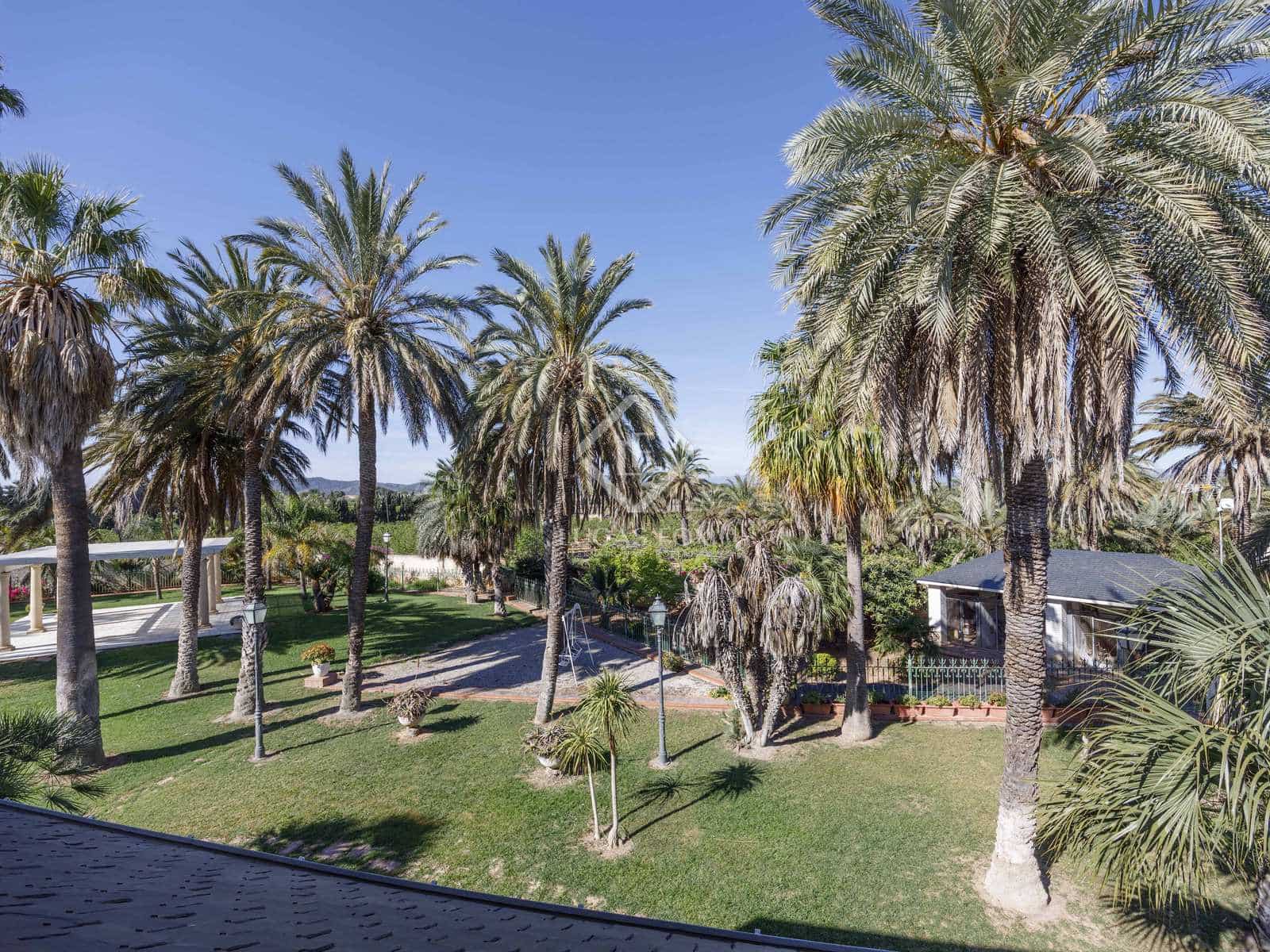 7 soveværelse Villa til salg i La Pobla de Vallbona med swimmingpool garage - € 1.950.000 (Ref: 8244413)