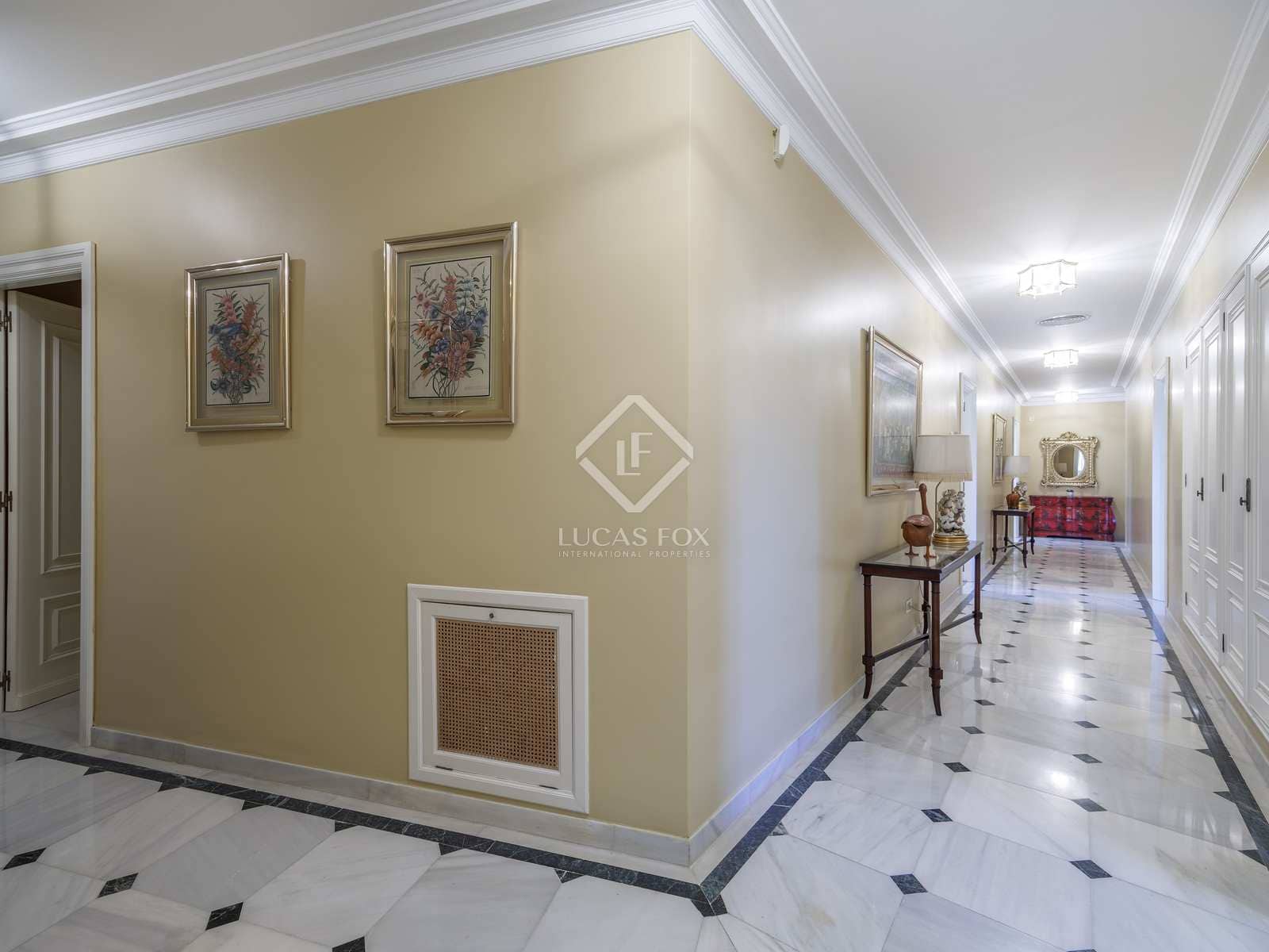 7 soveværelse Villa til salg i La Pobla de Vallbona med swimmingpool garage - € 1.950.000 (Ref: 8244413)