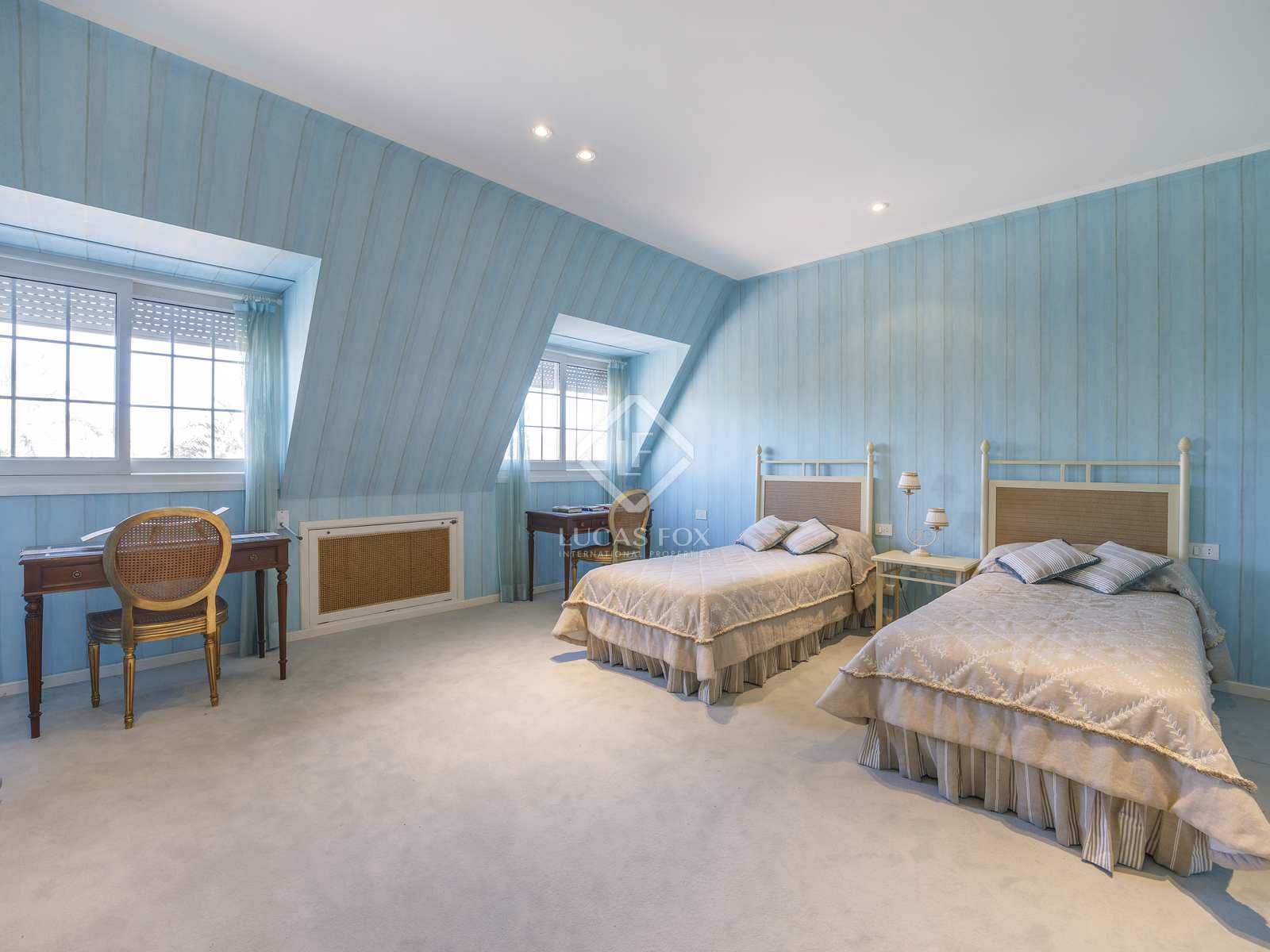 7 soveværelse Villa til salg i La Pobla de Vallbona med swimmingpool garage - € 1.950.000 (Ref: 8244413)