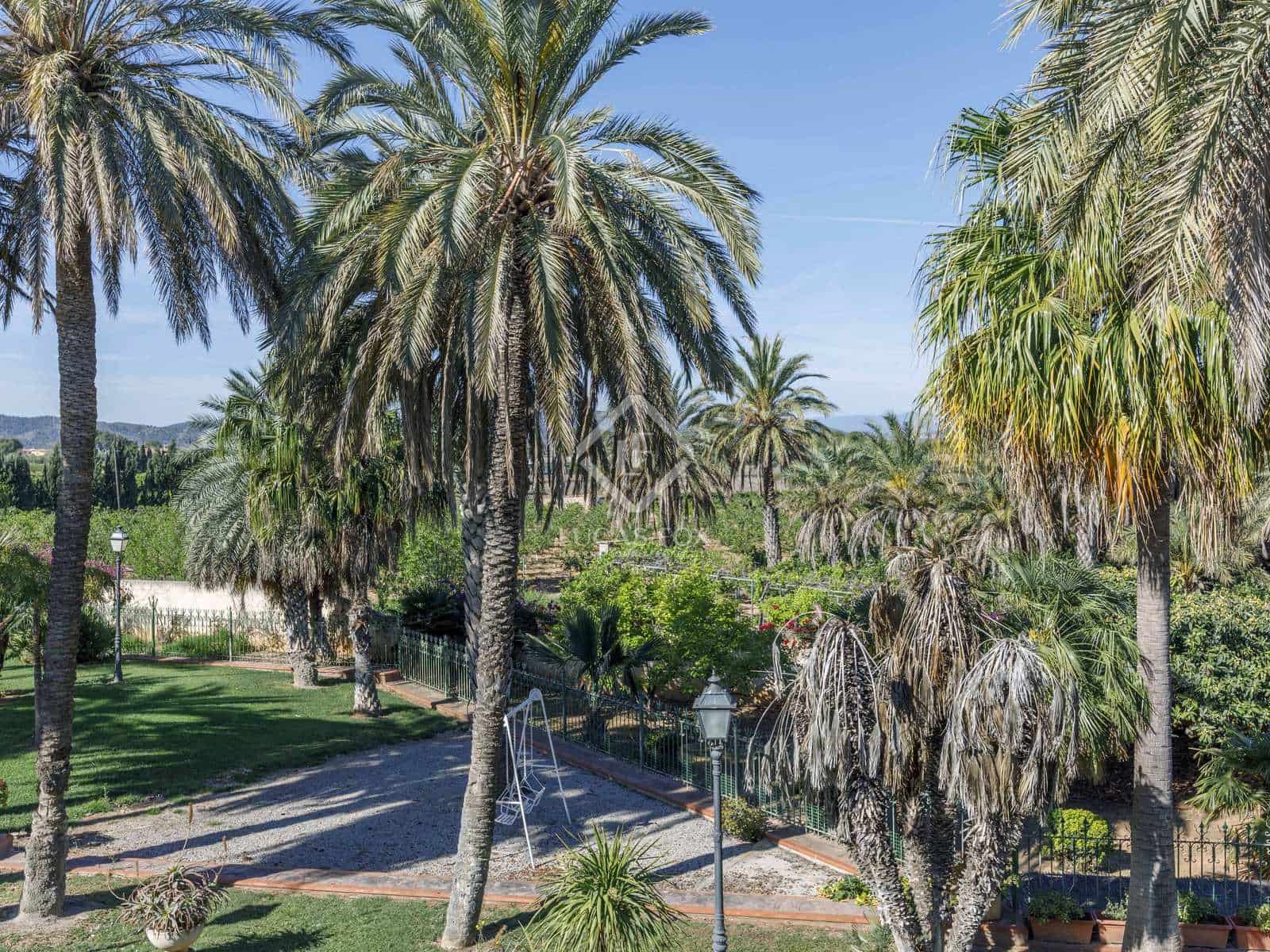 7 soveværelse Villa til salg i La Pobla de Vallbona med swimmingpool garage - € 1.950.000 (Ref: 8244413)