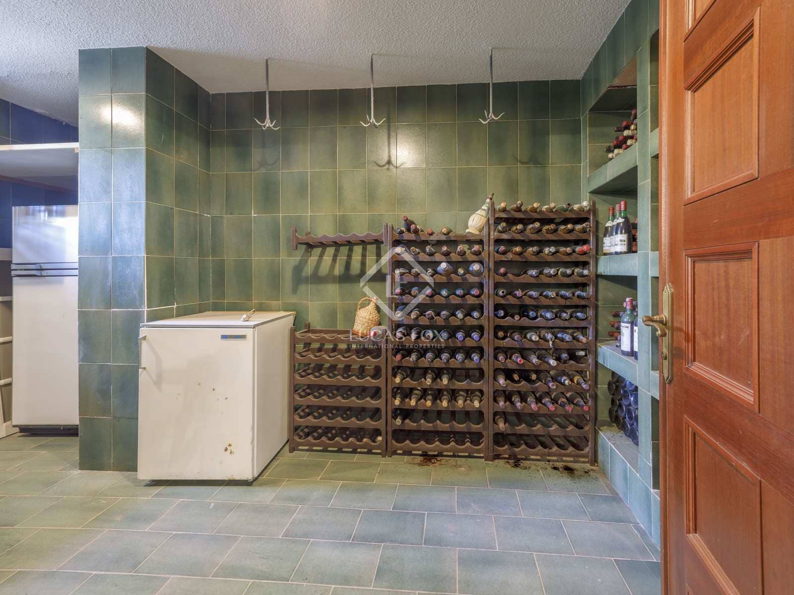 7 soveværelse Villa til salg i La Pobla de Vallbona med swimmingpool garage - € 1.950.000 (Ref: 8244413)