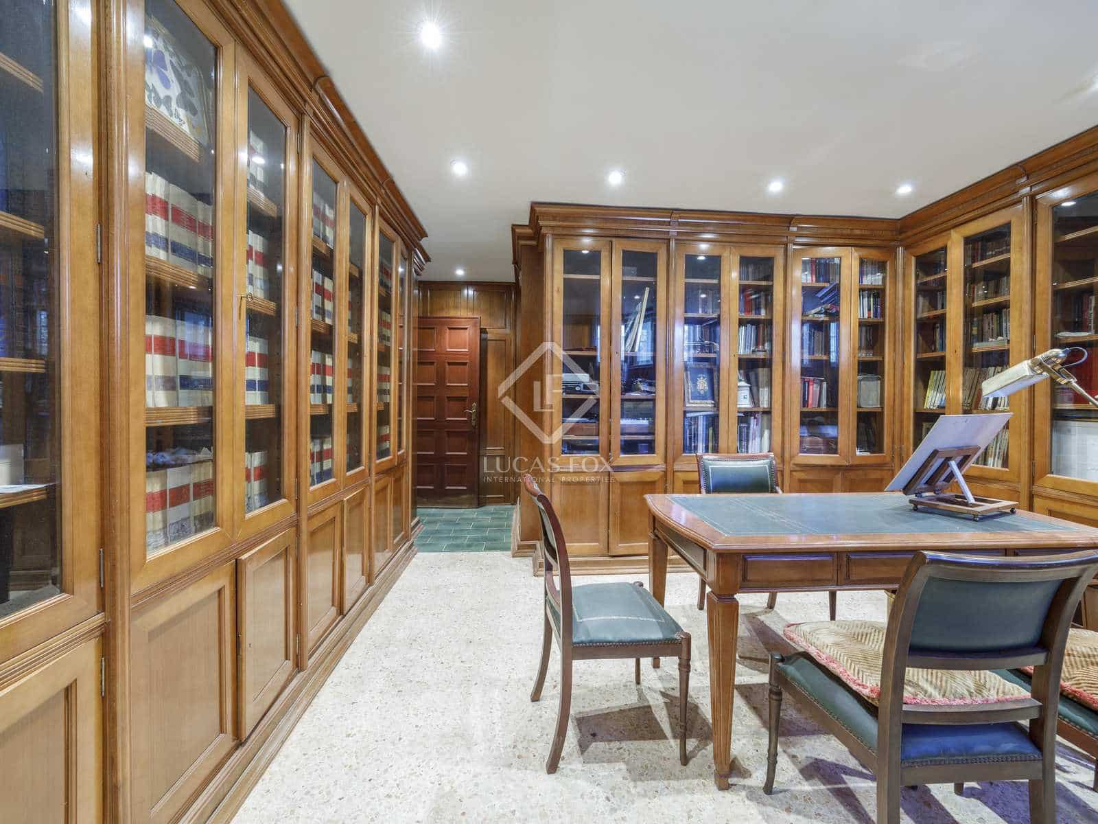 7 soveværelse Villa til salg i La Pobla de Vallbona med swimmingpool garage - € 1.950.000 (Ref: 8244413)